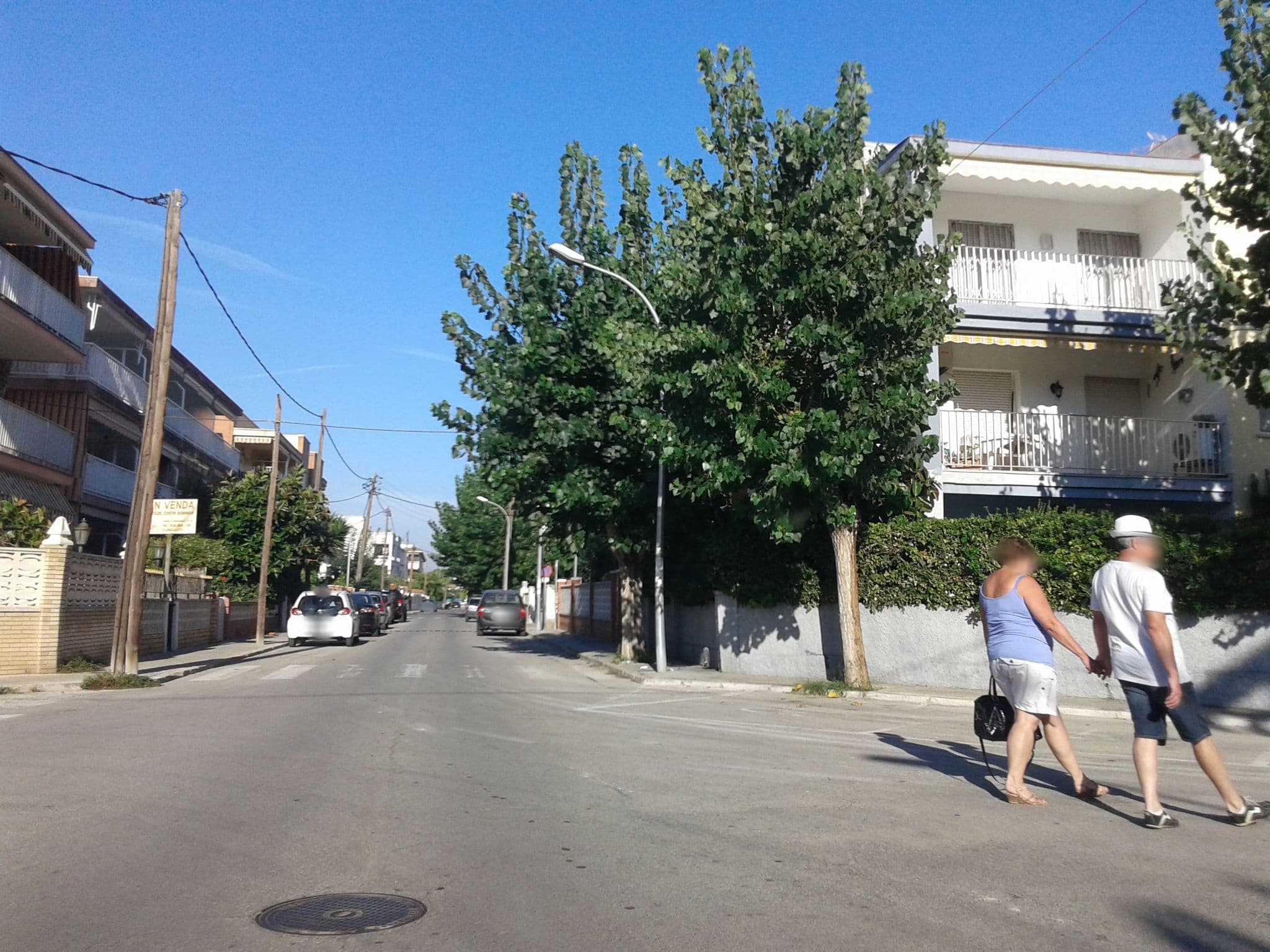 Street view near Hostal Cubelles, Cubelles — © yopaseopor (CC BY-SA · Mapillary)