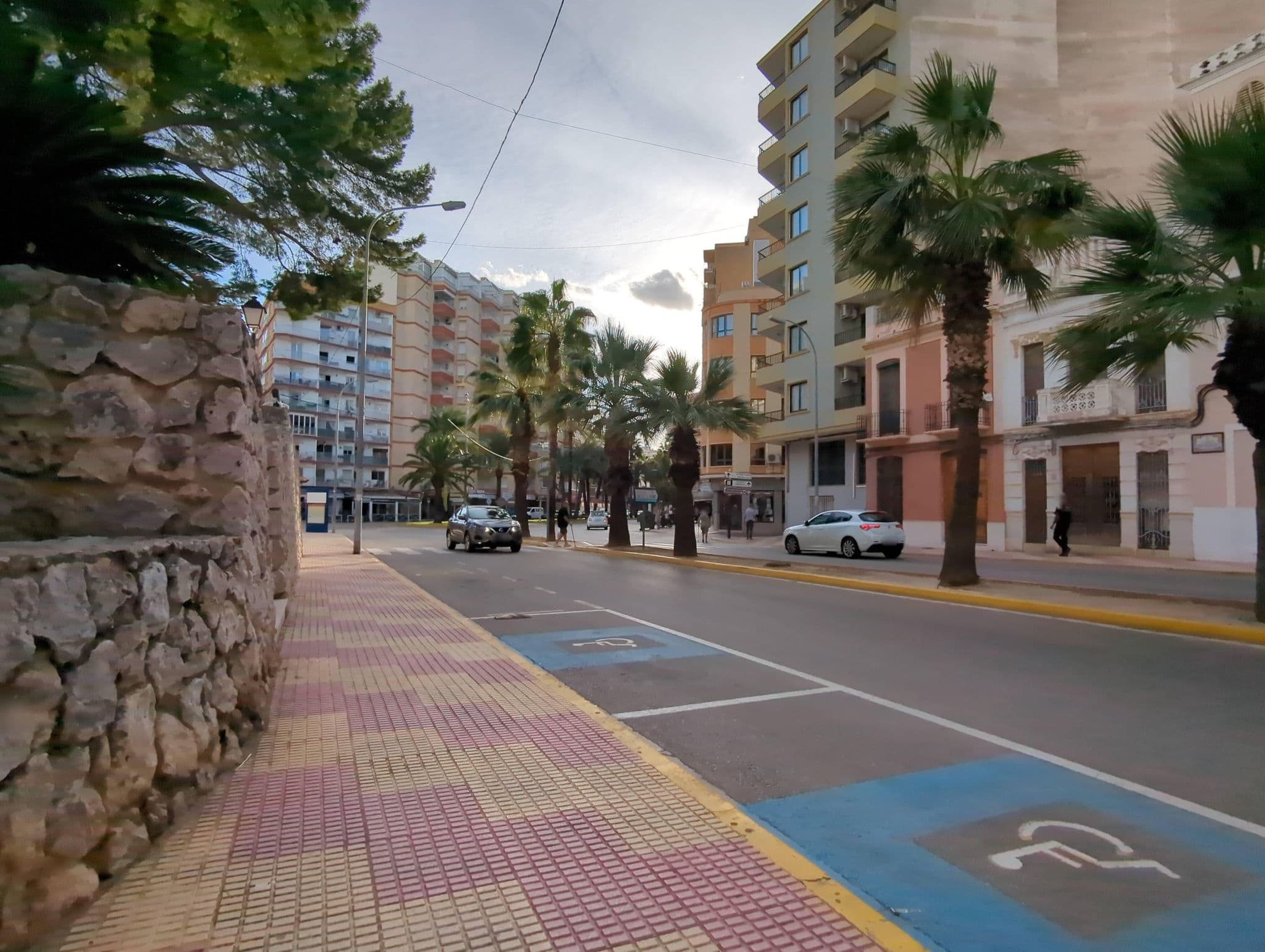Street view near Hotel Cullera, Cullera — © miguel_andrade (CC BY-SA · Mapillary)