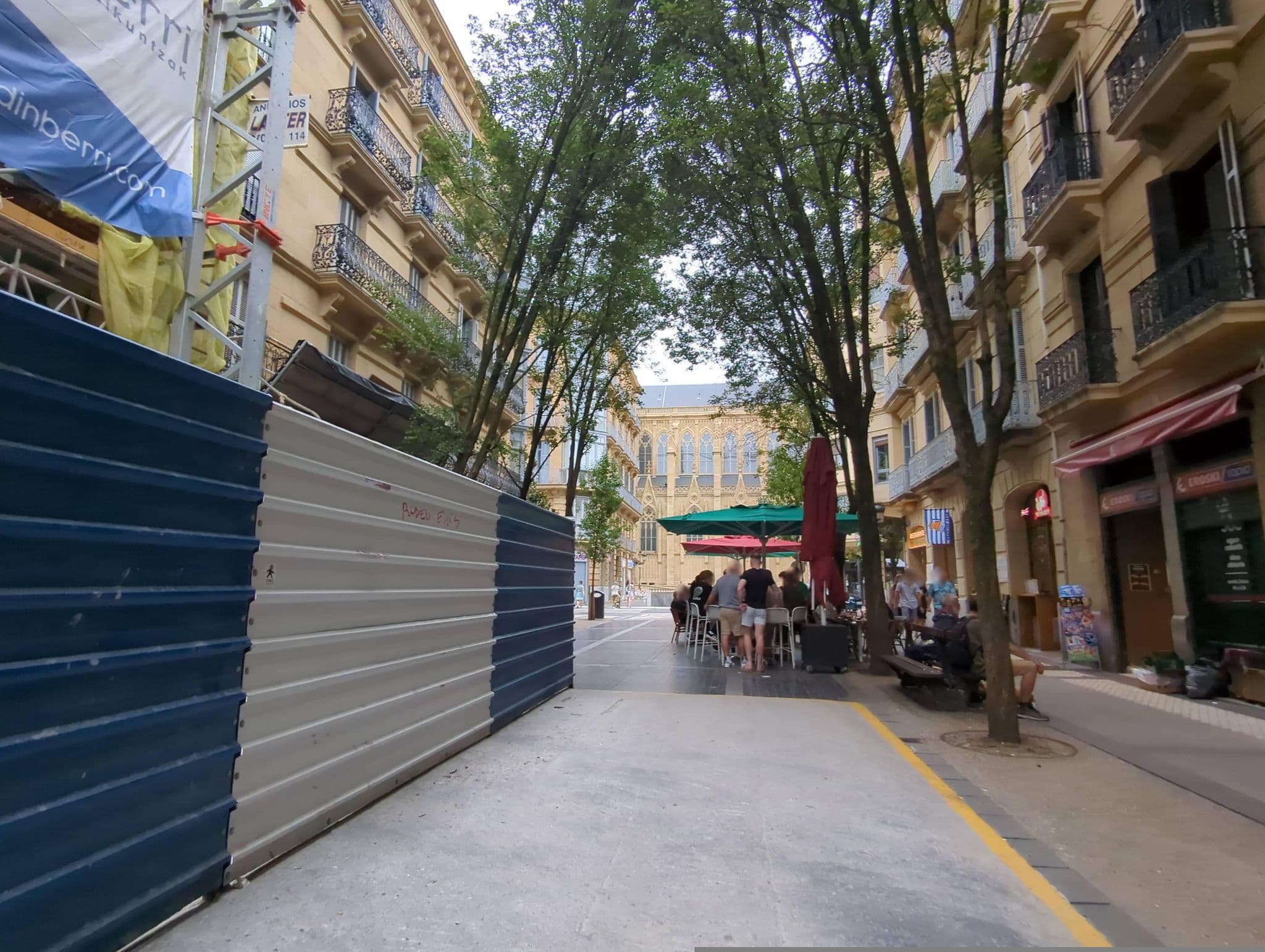 Street view near Pension Aristizabal, Donostia / San Sebastián — © miguel_andrade (CC BY-SA · Mapillary)