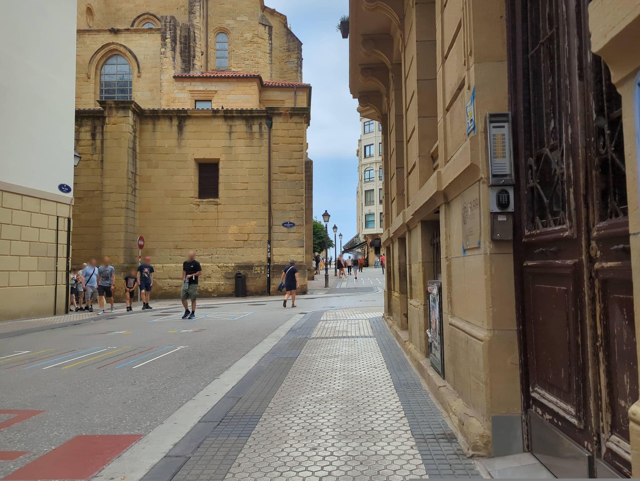 Street view near Ab Domini, Donostia / San Sebastián — © miguel_andrade (CC BY-SA · Mapillary)