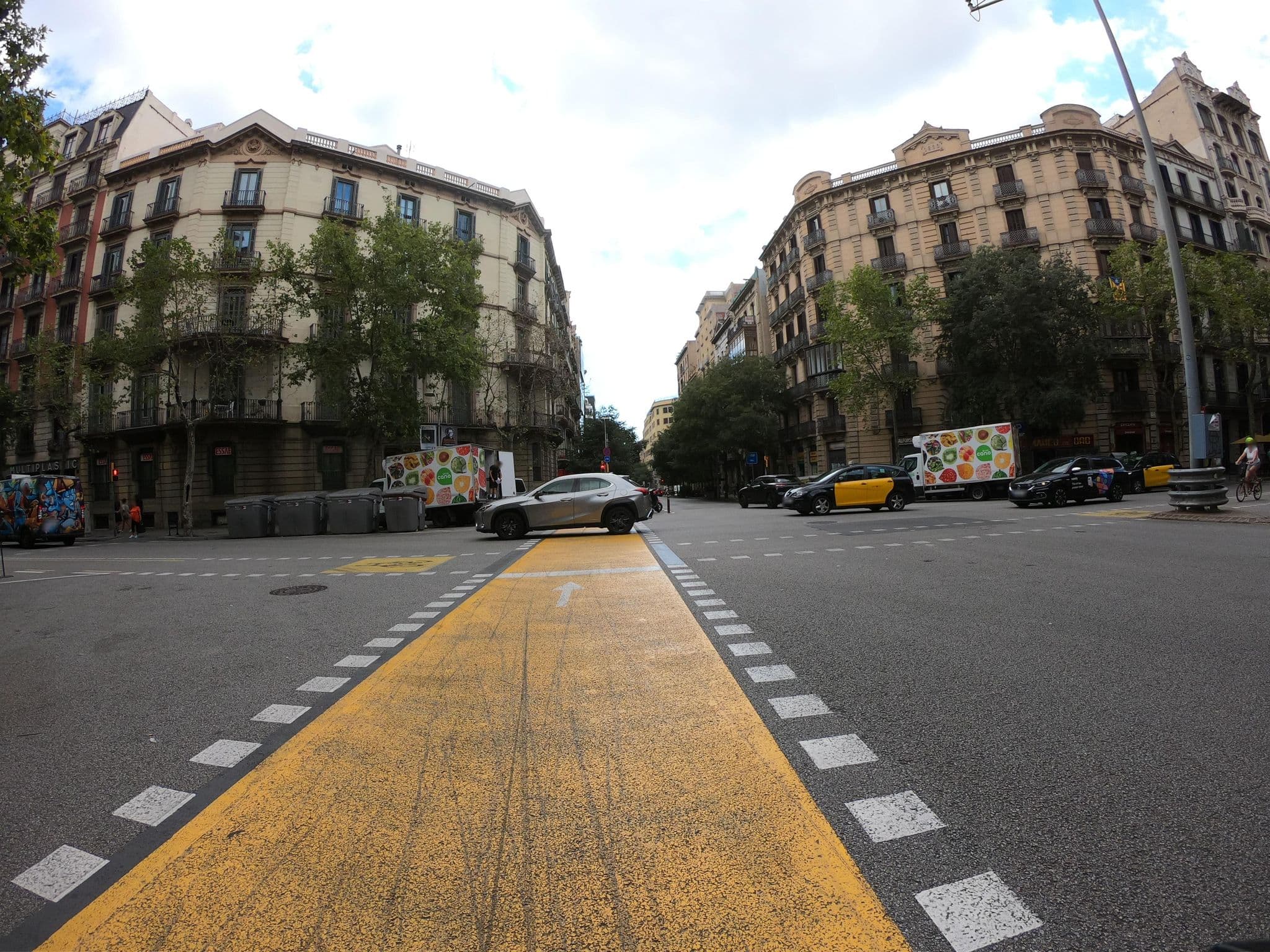 Street view near Claris Hotel and Spa, an SLH Hotel, Dreta de l'Eixample — © rubencarbonero (CC BY-SA · Mapillary)