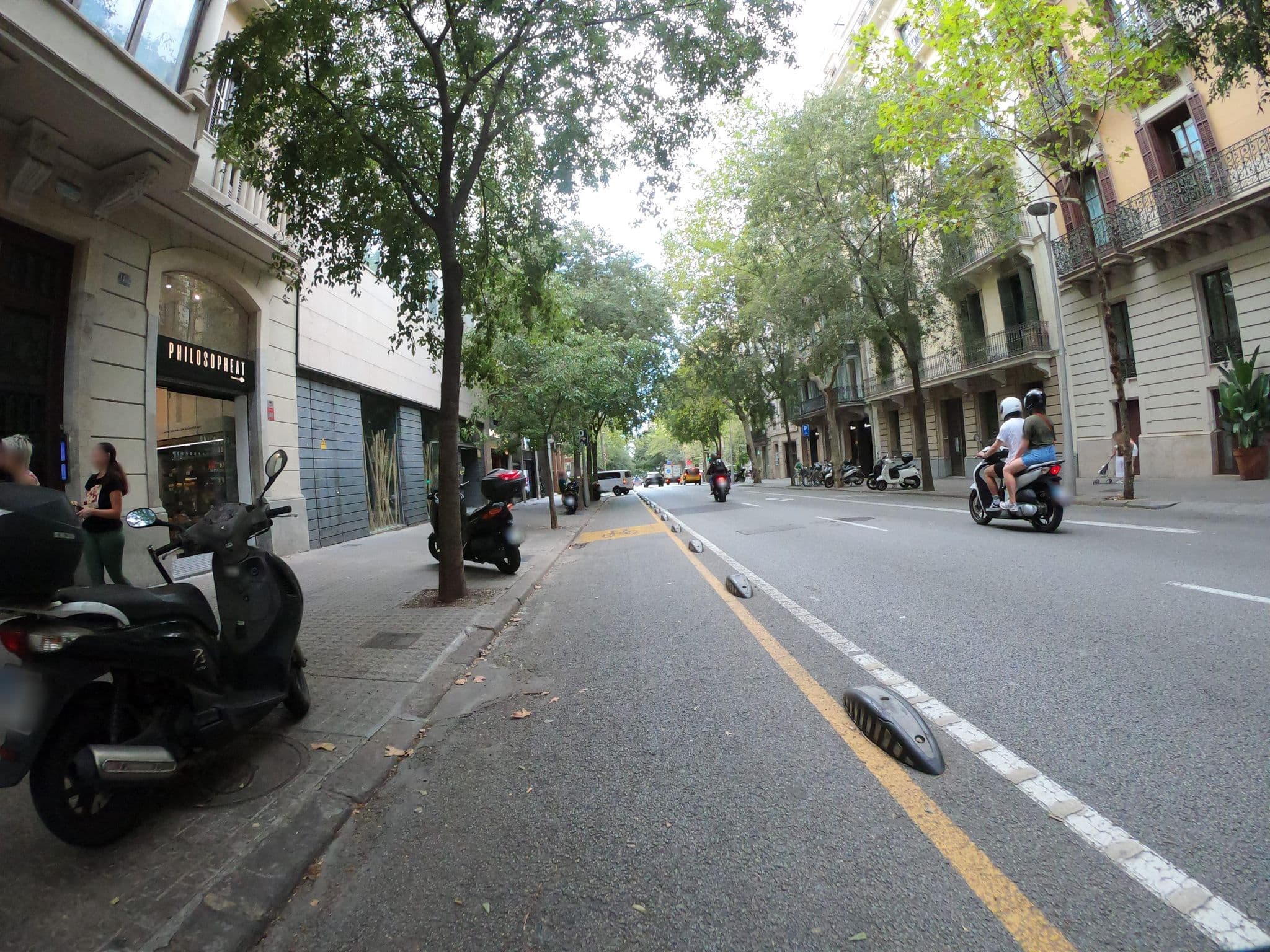 Street view near H10 Casa Mimosa, Dreta de l'Eixample — © rubencarbonero (CC BY-SA · Mapillary)