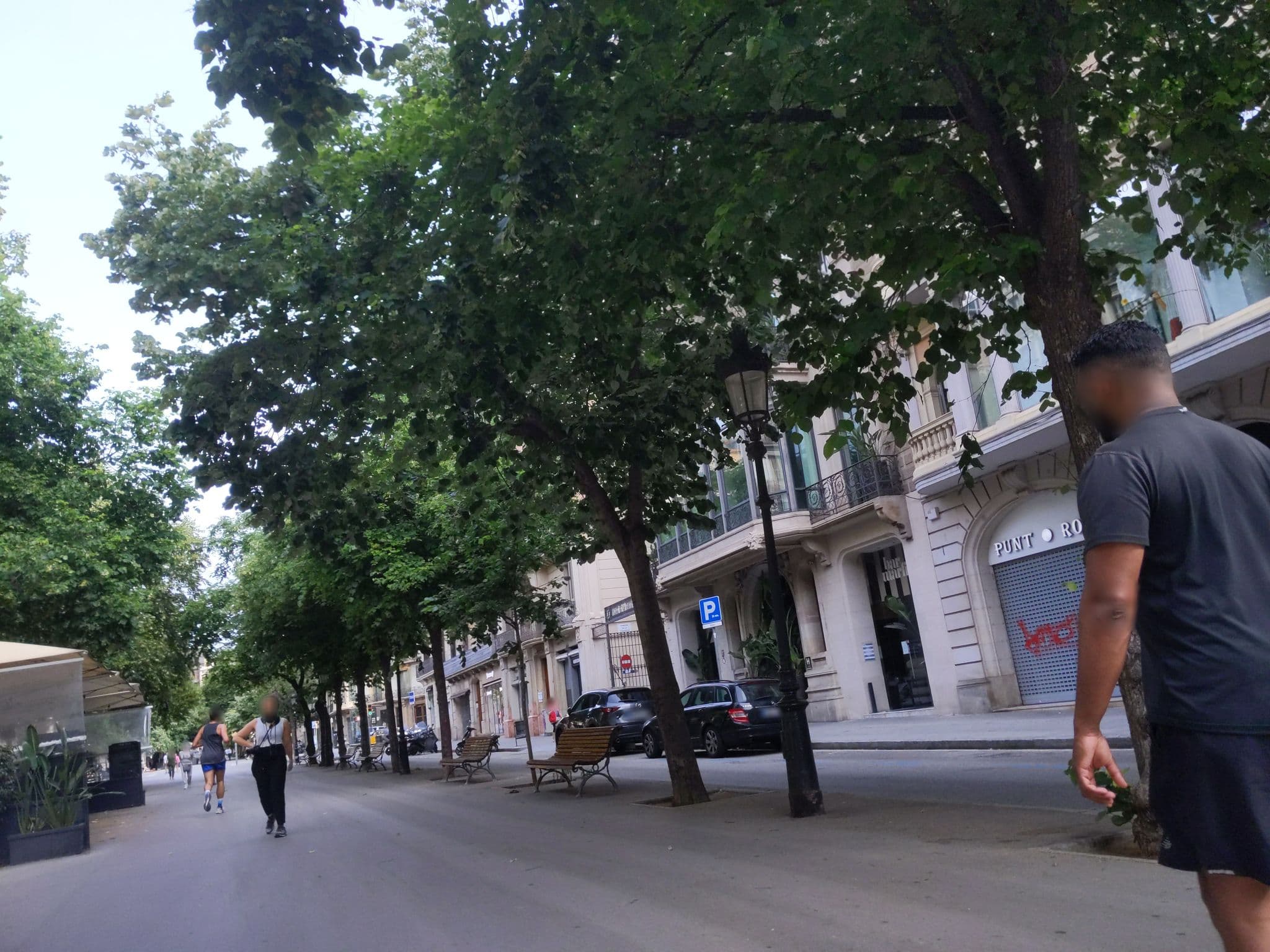 Street view near Hotel Casa Sagnier, Barcelona — © morrocoyvolador (CC BY-SA · Mapillary)