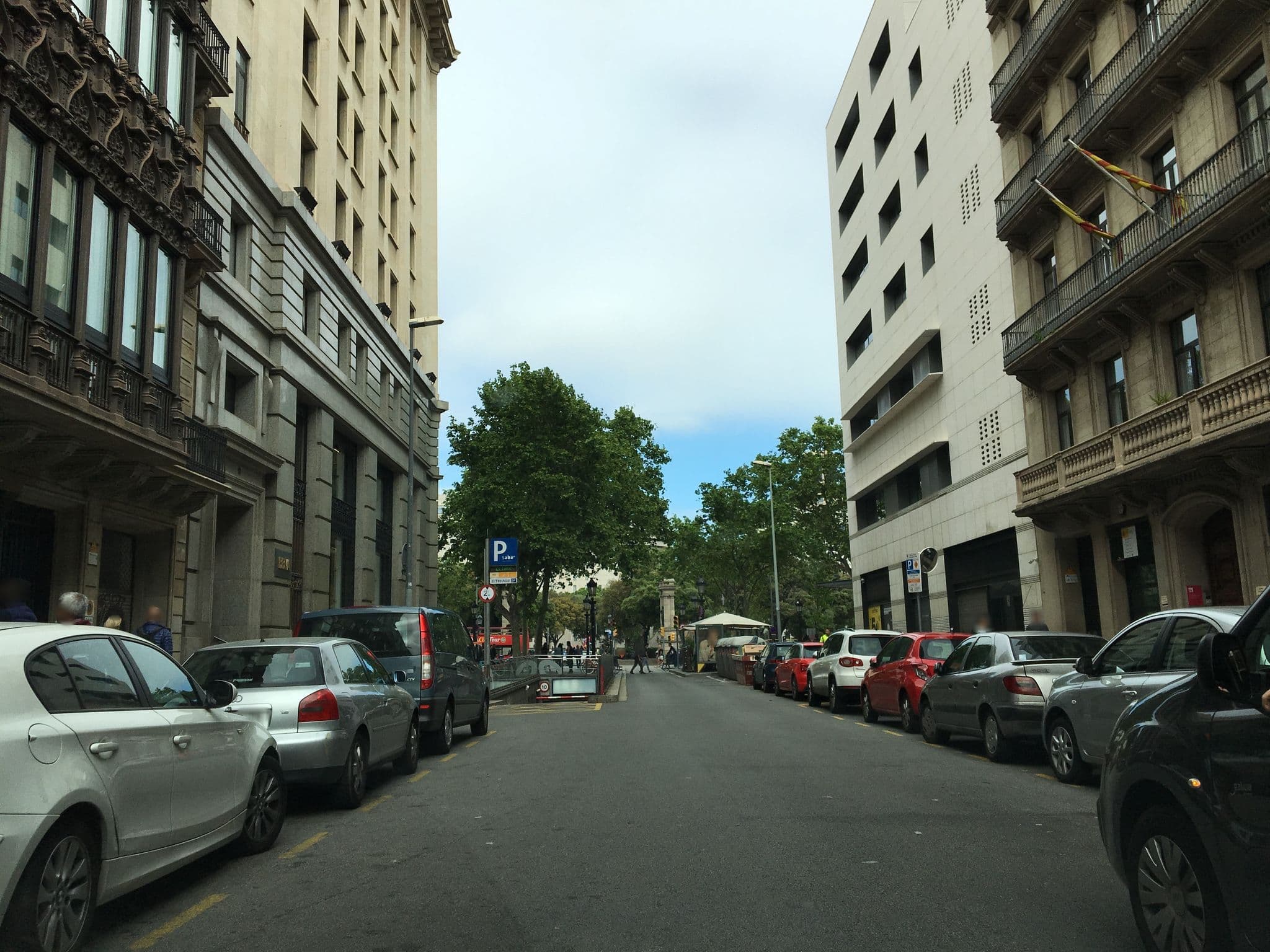 Street view near Hotel Pulitzer Barcelona, Eixample — © ccossio (CC BY-SA · Mapillary)