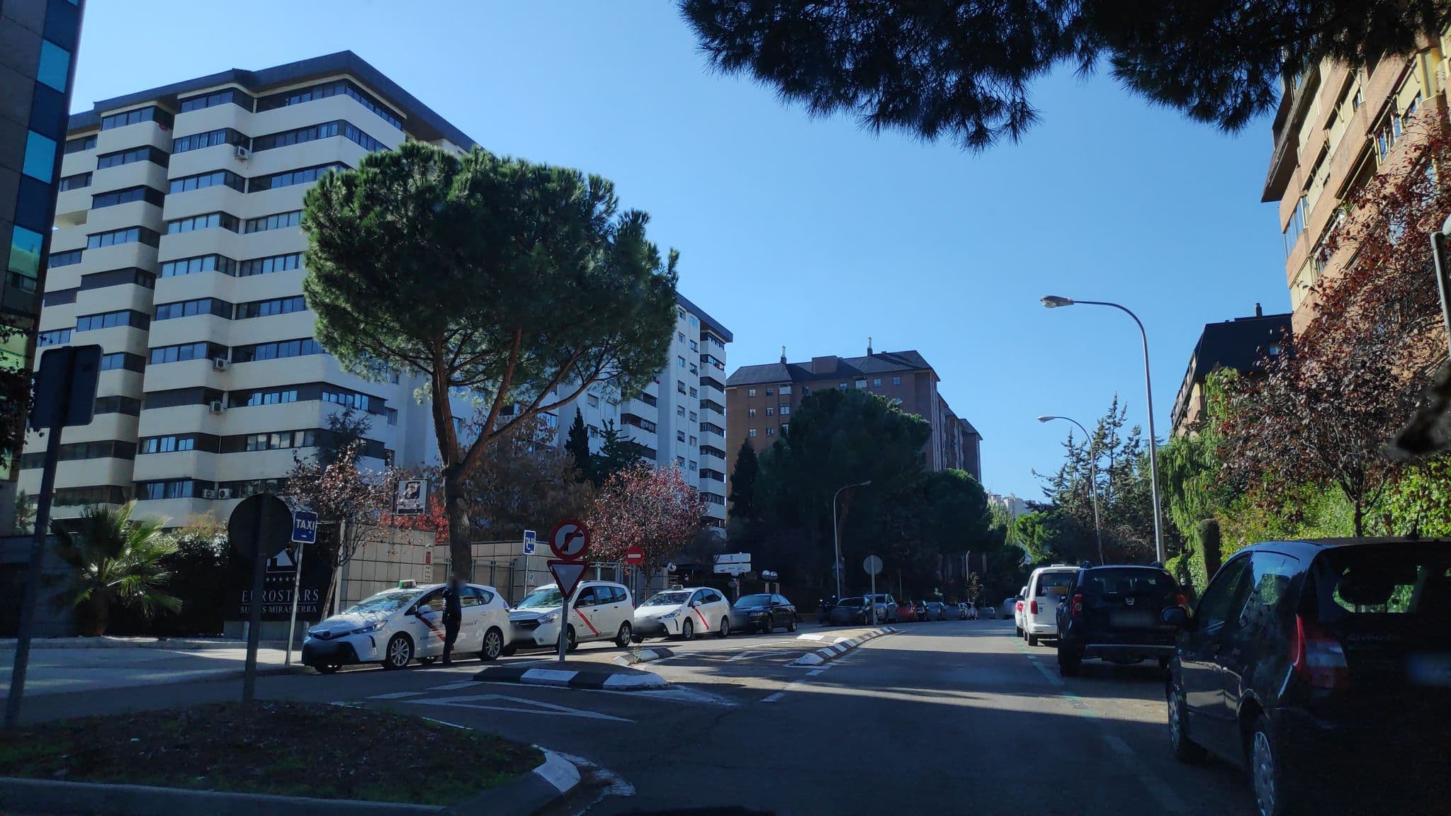 Street view near Fitness & Spa Eurostars Suites Mirasierra, La Paz — © polkillas (CC BY-SA · Mapillary)