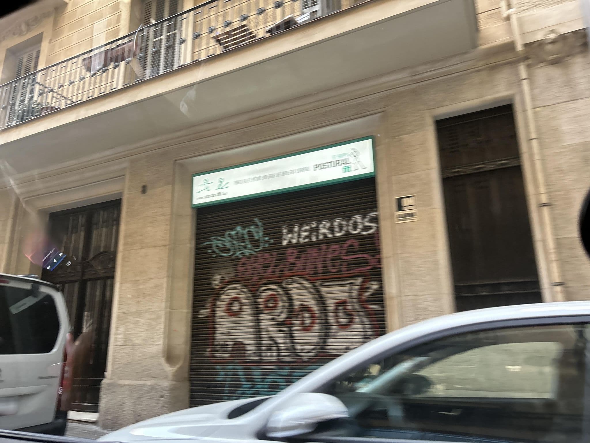 Street view near H Regàs, Gràcia — © TristanM17 (CC BY-SA · Mapillary)