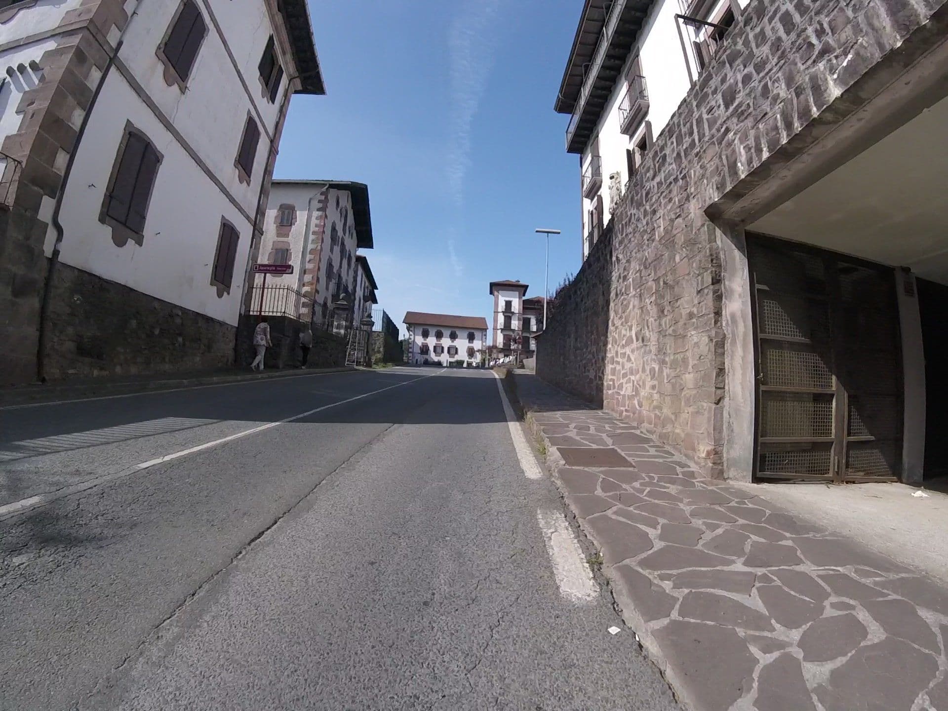Street view near Hoteles en Baztan | Palacio Jaureguia (Irurita – Navarra), Elizondo — © mikelo (CC BY-SA · Mapillary)