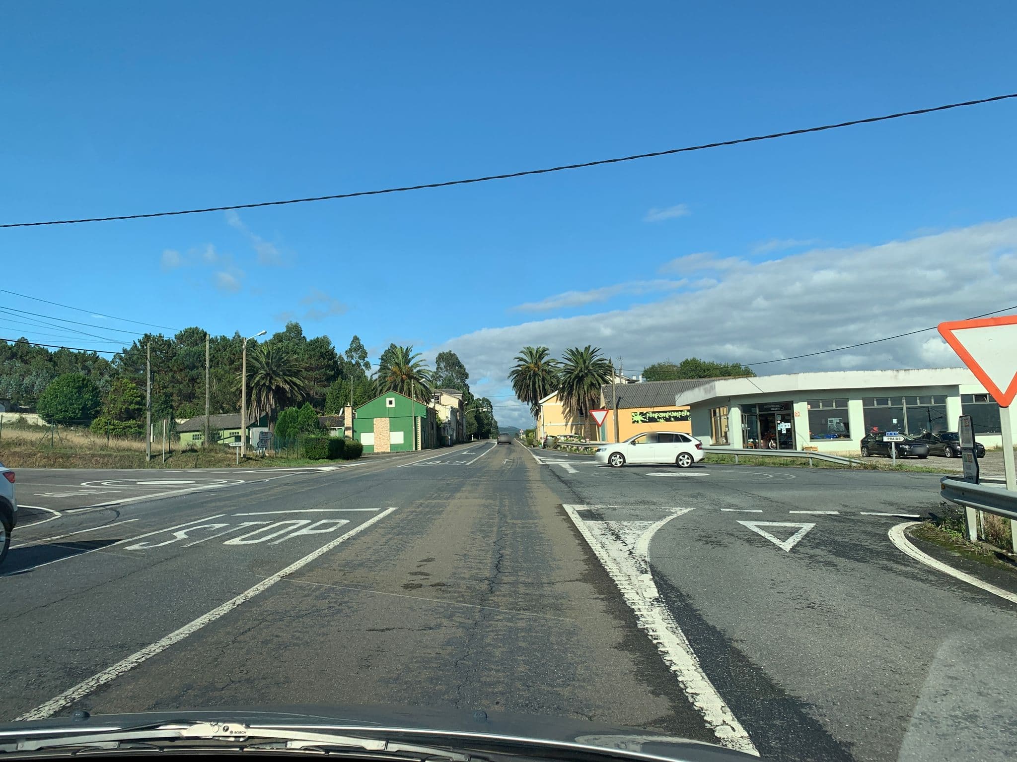 Street view near Hotel Rías Altas (Servicio de restaurante NO DISPONIBLE), Foz — © robot8a (CC BY-SA · Mapillary)