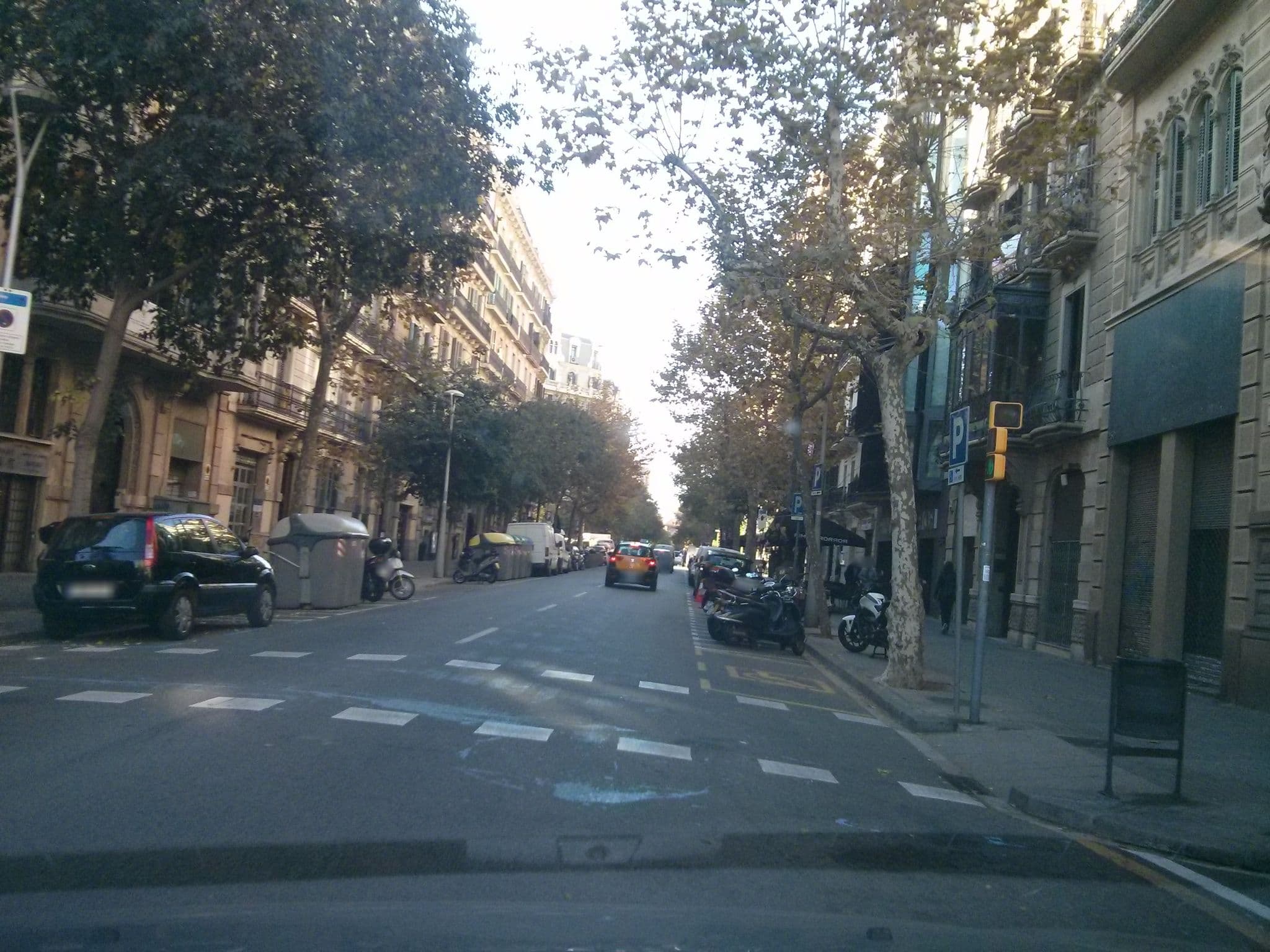 Street view near Roomy Barcelona Hotel por Horas, l'Antiga Esquerra de l'Eixample — © josep (CC BY-SA · Mapillary)