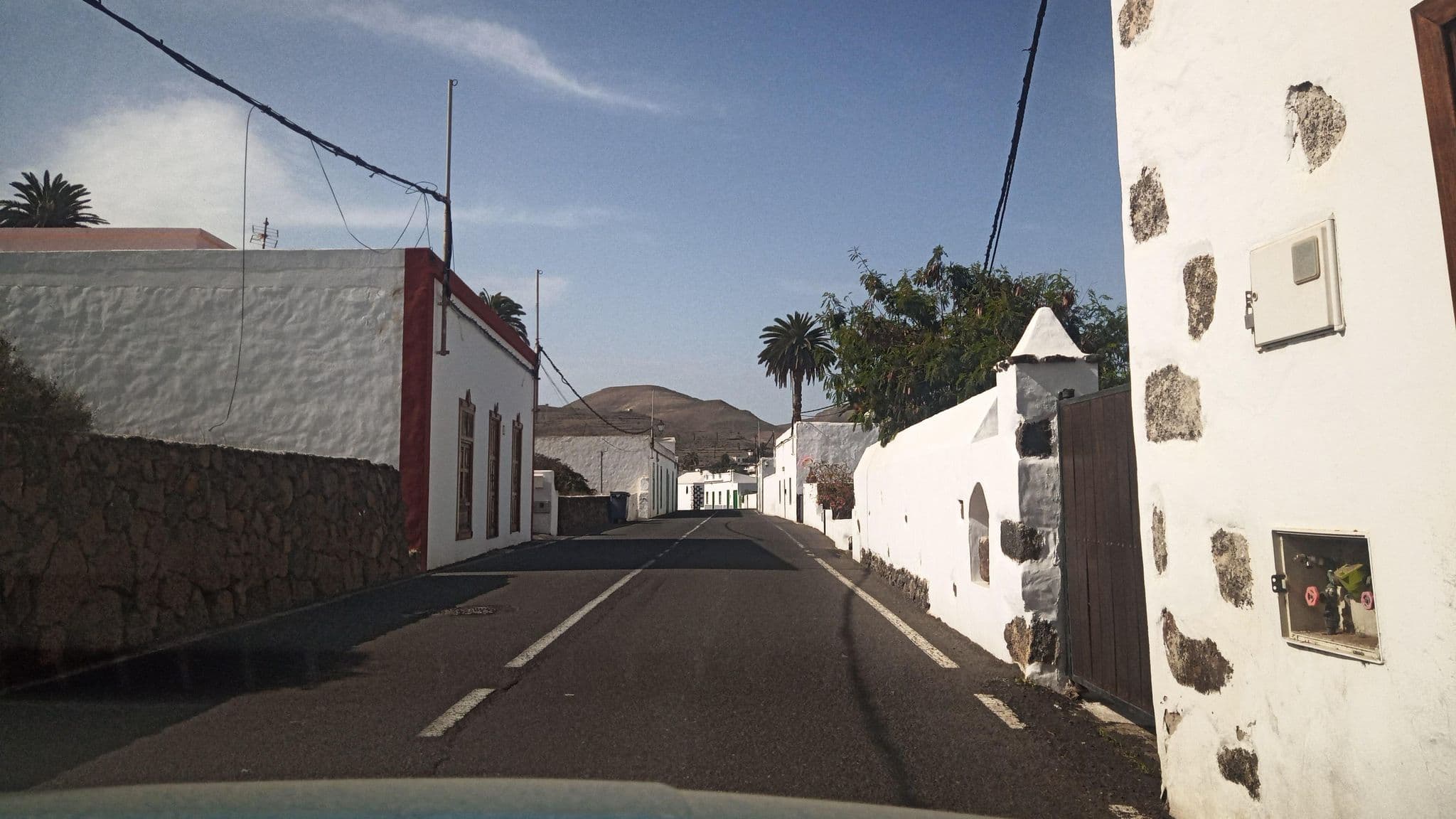 Street view near Villa Rural Gloria´s, Haría — © Brainus (CC BY-SA · Mapillary)