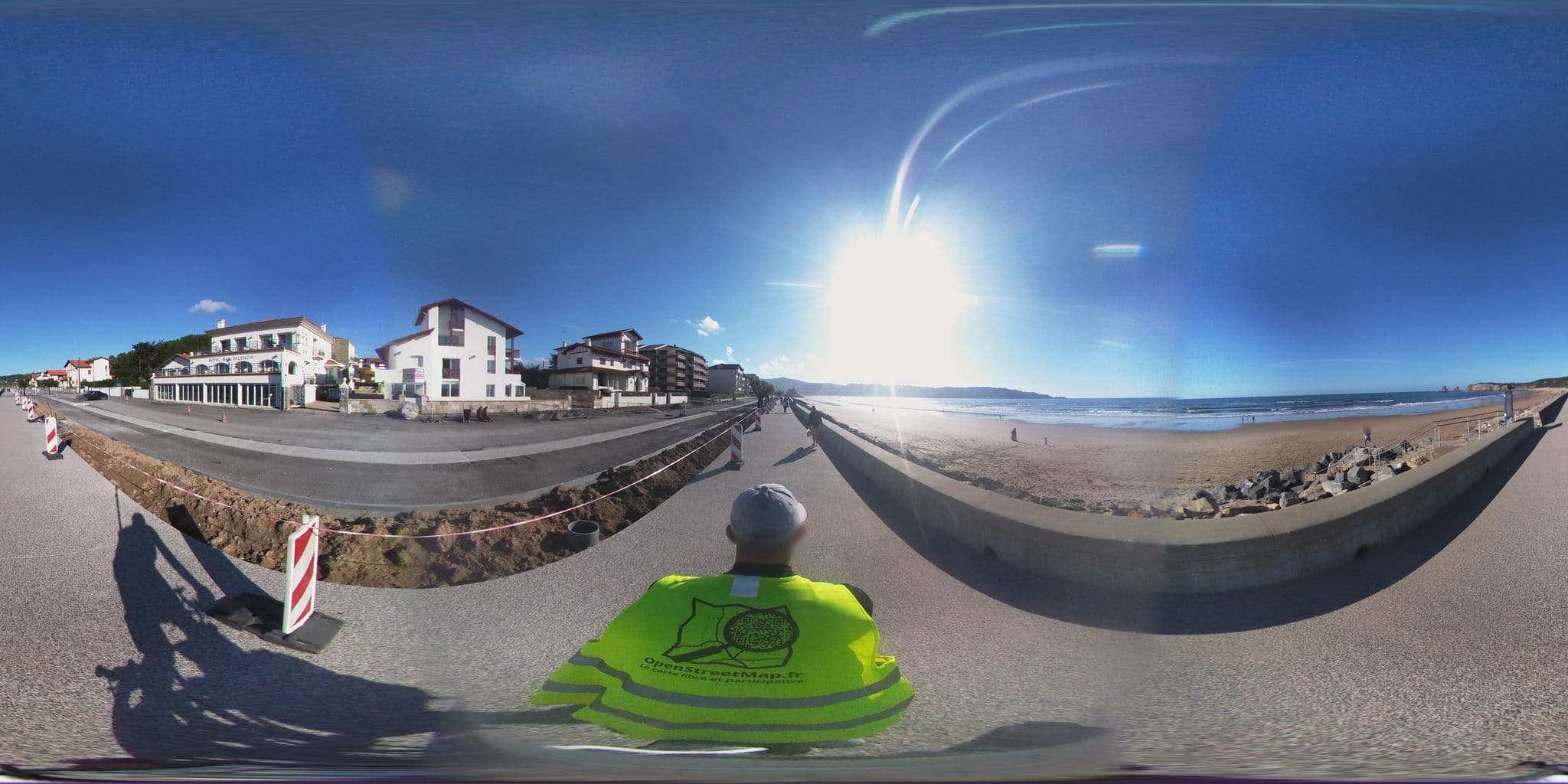 Street view near Hôtel Valencia, Hondarribia — © ev1velodyssee (CC BY-SA · Mapillary)