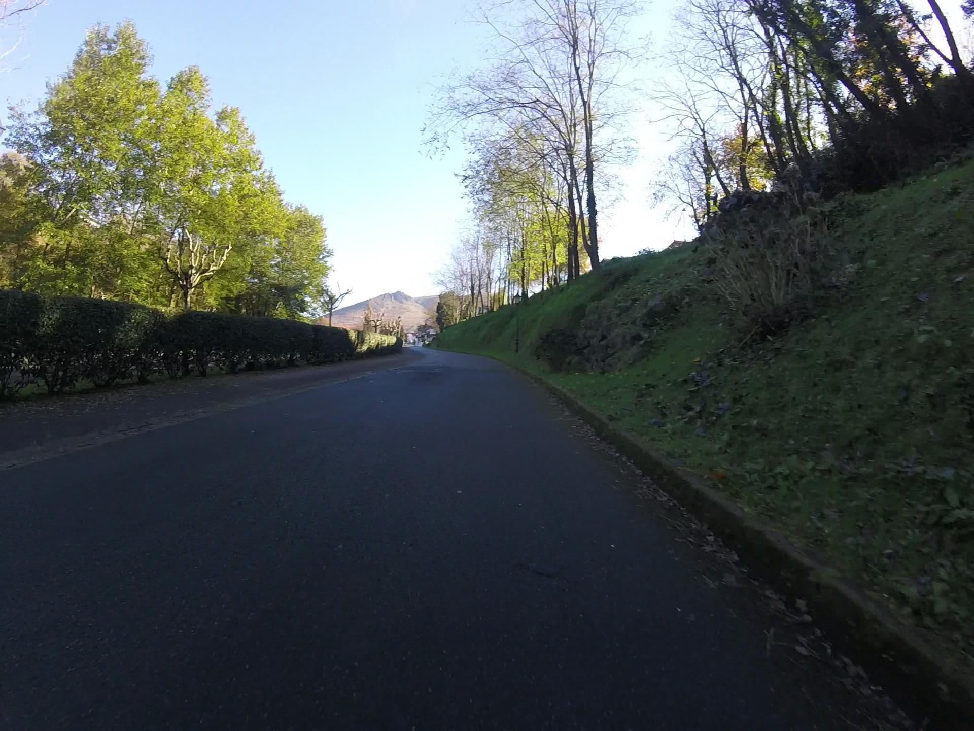Street view near Les Jardins de Bakea, Irun — © mikelo (CC BY-SA · Mapillary)