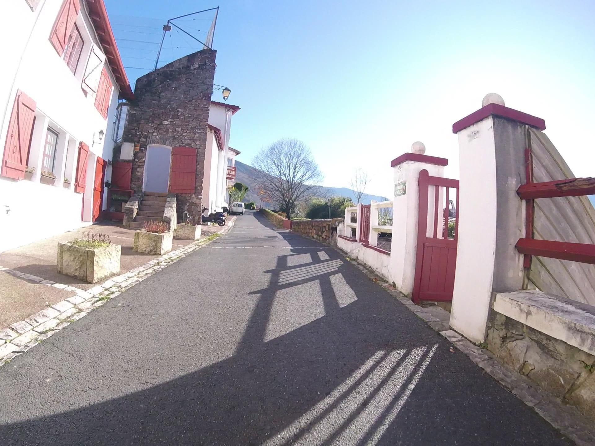 Street view near Auberge Hiribarren, Irun — © mikelo (CC BY-SA · Mapillary)