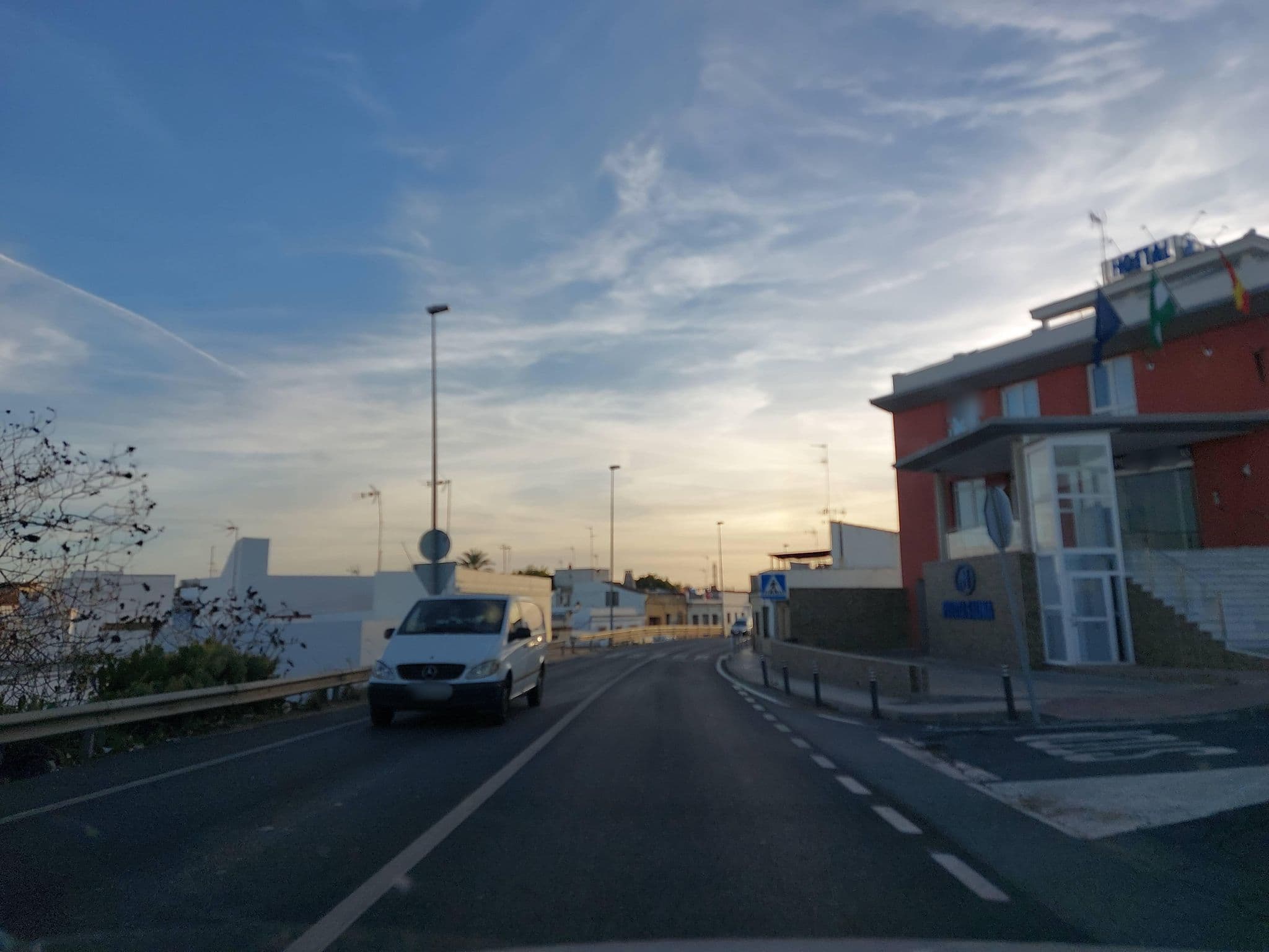 Street view near Hoteles Puerta Salina Isla Cristina, Isla Cristina — © 5rmft (CC BY-SA · Mapillary)