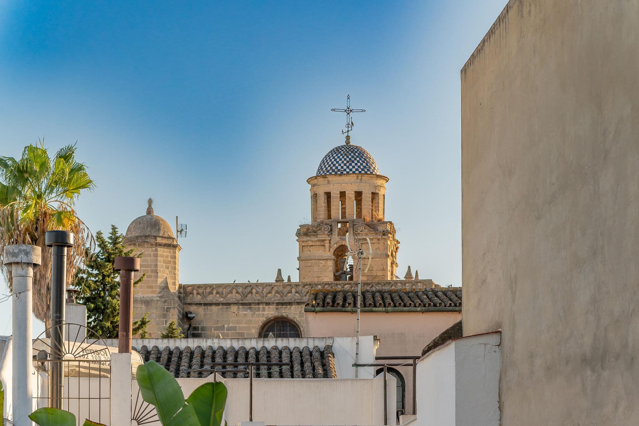 Street view near ASTUTO BOUTIQUE HOTEL, Jerez de la Frontera — © algirdasc (CC BY-SA · Mapillary)