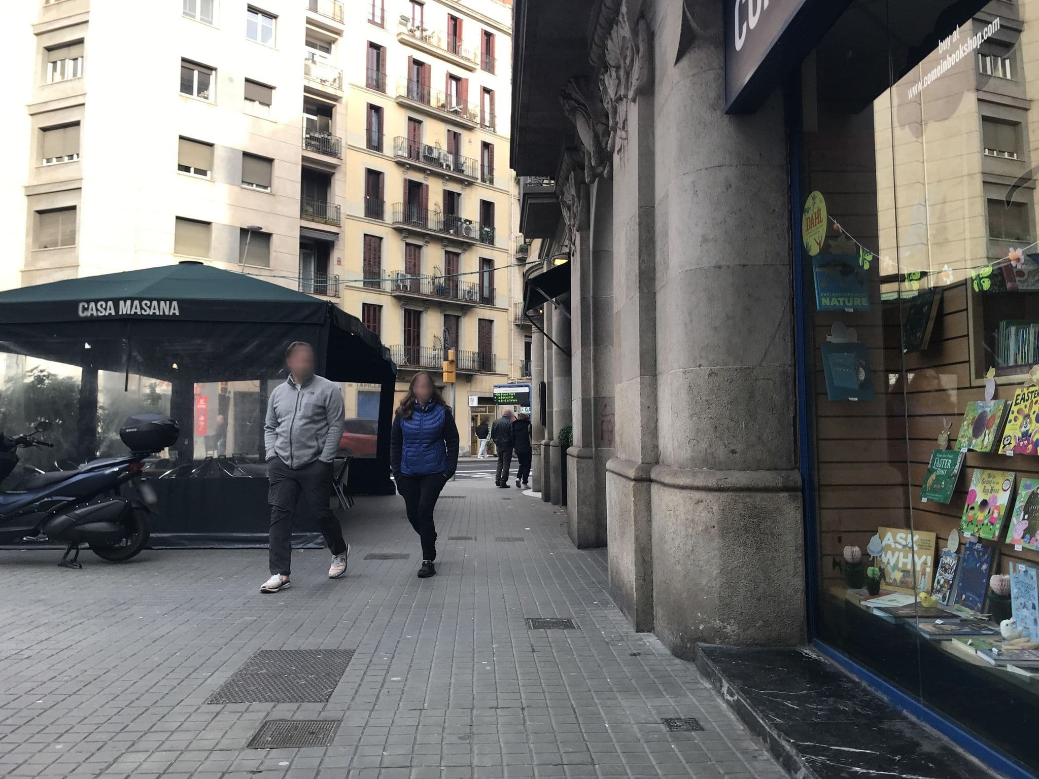 Street view near FORGET ME NOT BARCELONA, l'Antiga Esquerra de l'Eixample — © miguel_andrade (CC BY-SA · Mapillary)