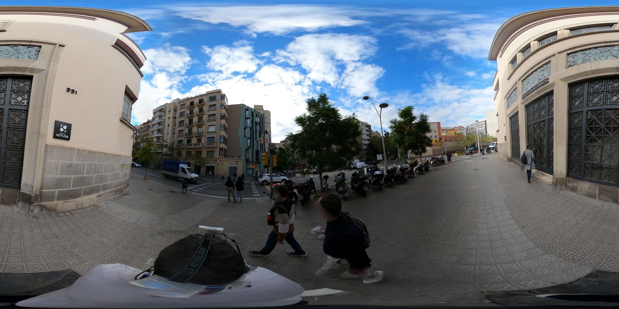 Street view near Roseus Hotels Sl, Sagrada Família — © frank984 (CC BY-SA · Mapillary)