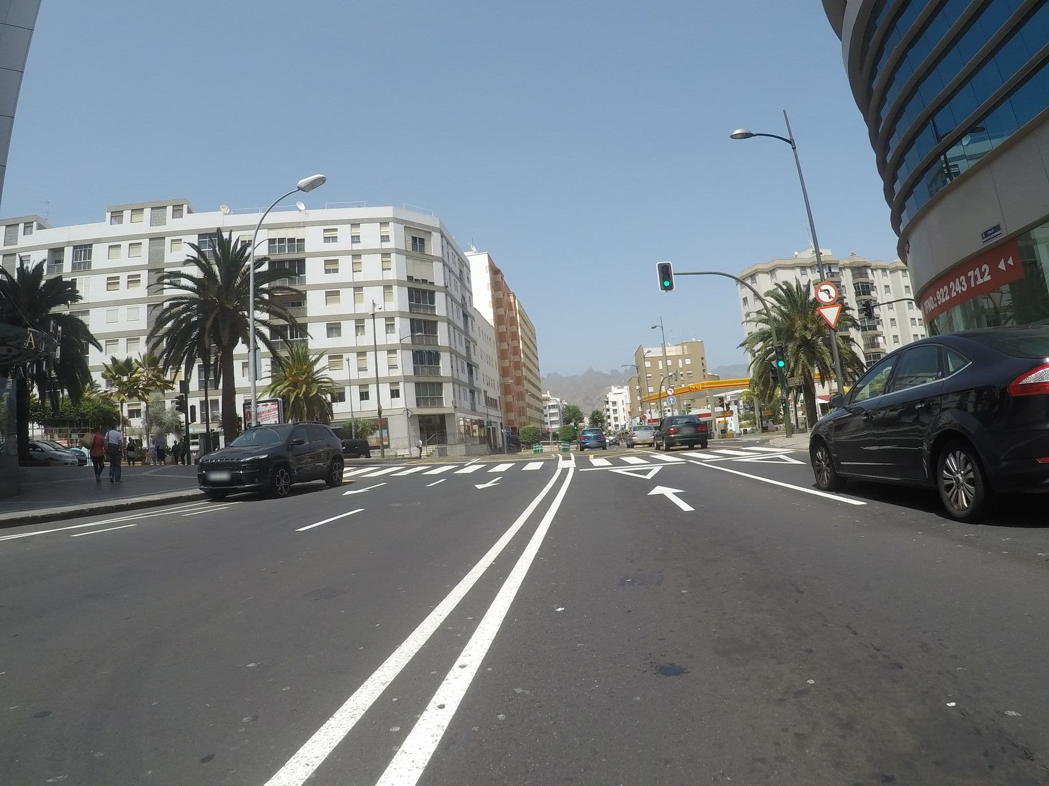 Street view near Hotel Atlántida Santa Cruz, Santa Cruz de Tenerife — © chrisbeddow (CC BY-SA · Mapillary)
