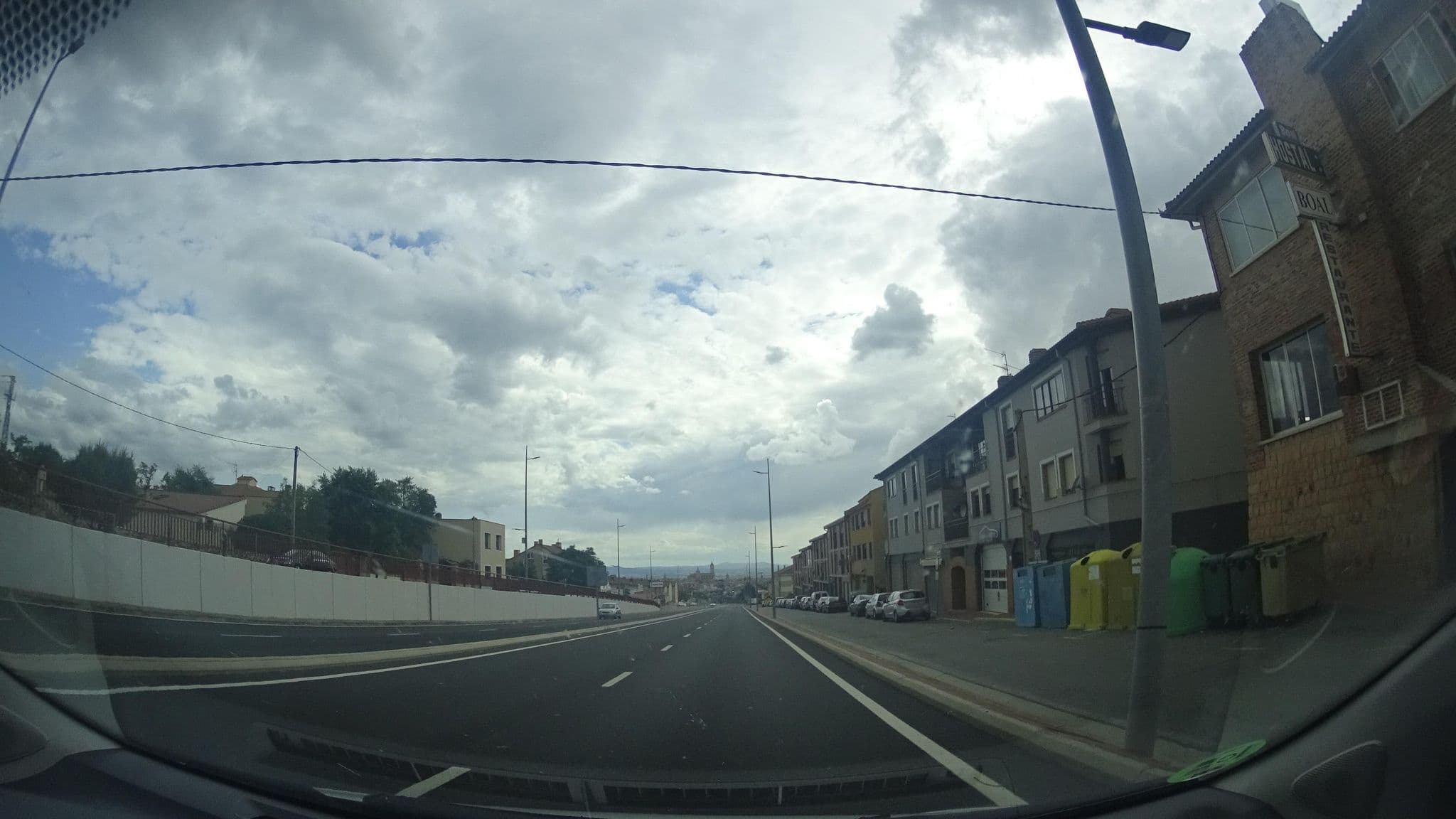 Street view near Hostal, La Lastrilla — © robertogeb (CC BY-SA · Mapillary)