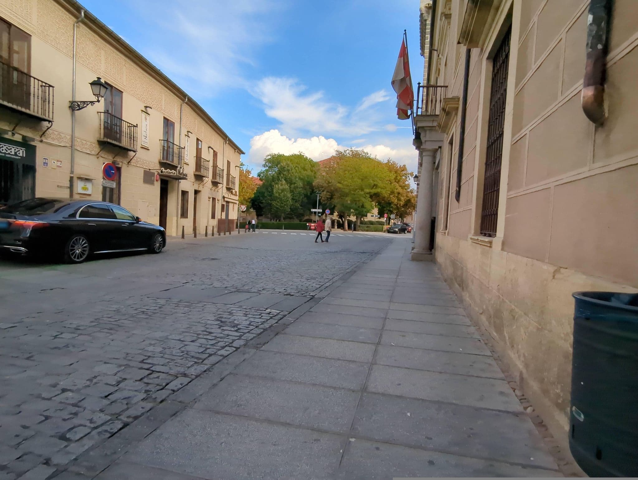 Street view near Hosteria Natura, Segovia — © miguel_andrade (CC BY-SA · Mapillary)