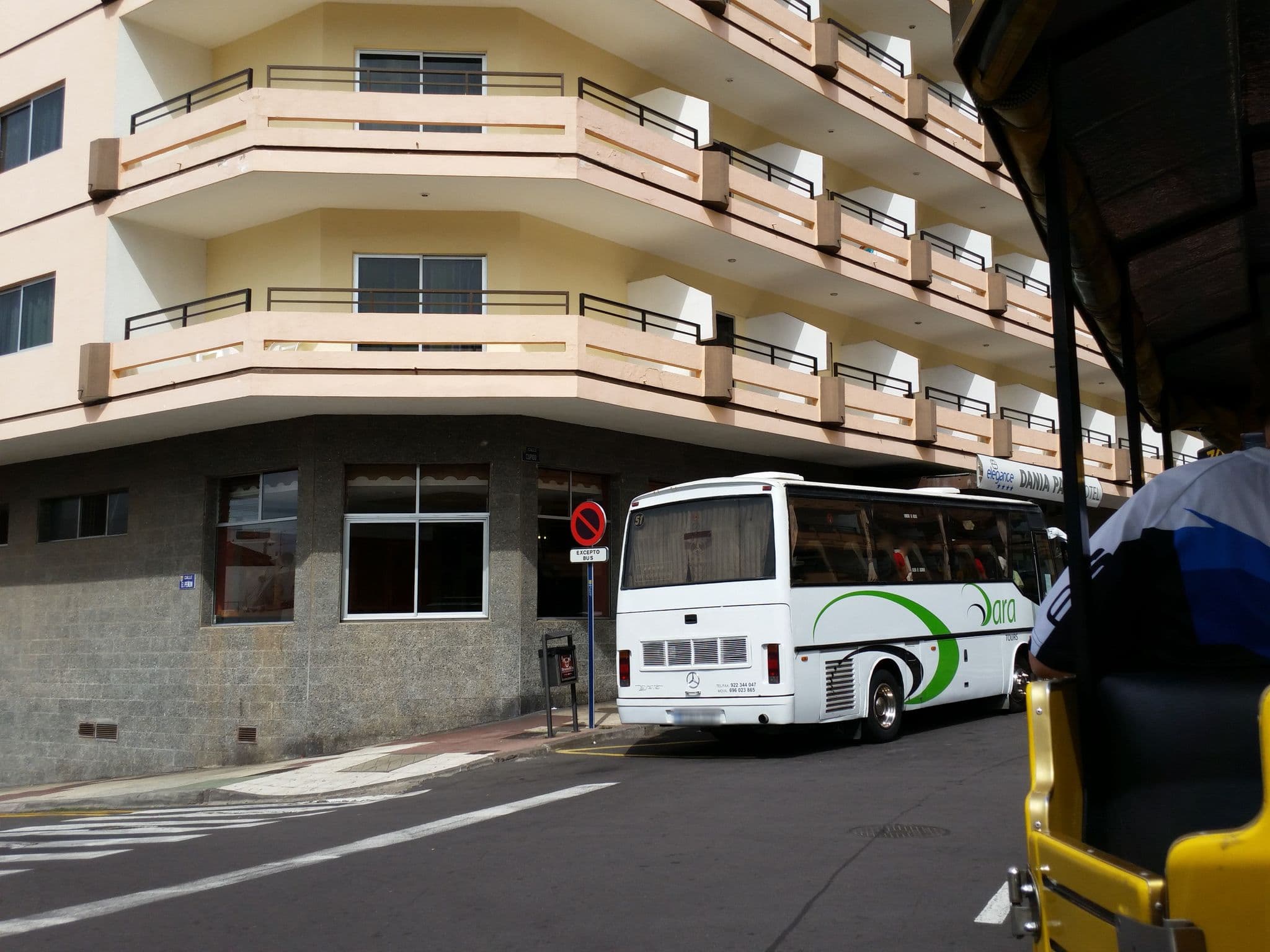 Street view near Hotel AF Valle Orotava - Puerto de la Cruz, Puerto de la Cruz — © joachim_mueller (CC BY-SA · Mapillary)