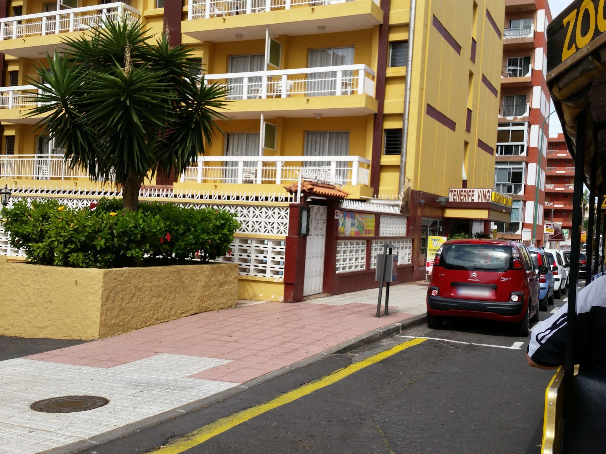 Street view near Skyview Hotel by LIVVO, Puerto de la Cruz — © joachim_mueller (CC BY-SA · Mapillary)