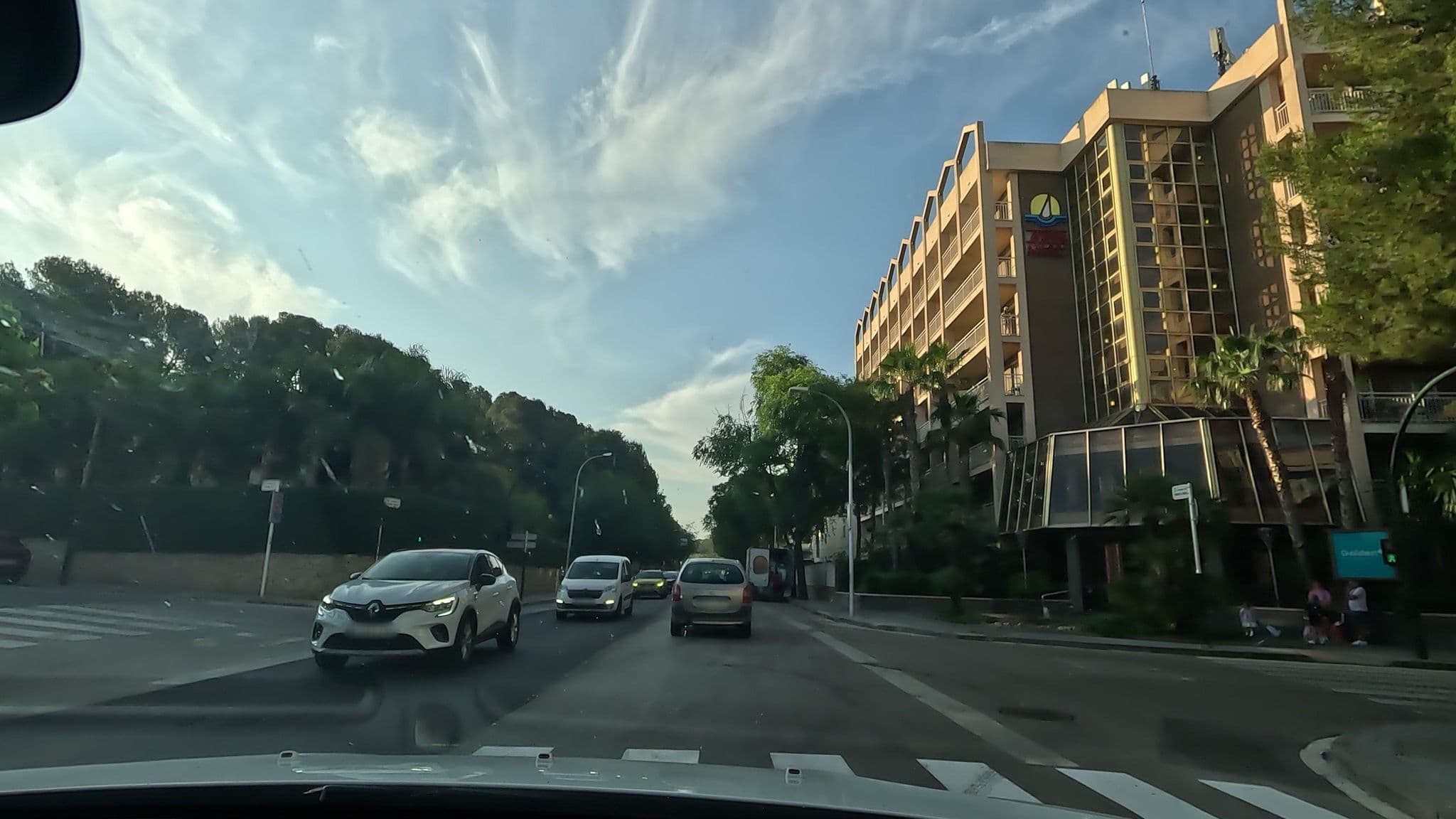 Street view near Golden Avenida Family Suites, Salou — © ildecoco (CC BY-SA · Mapillary)