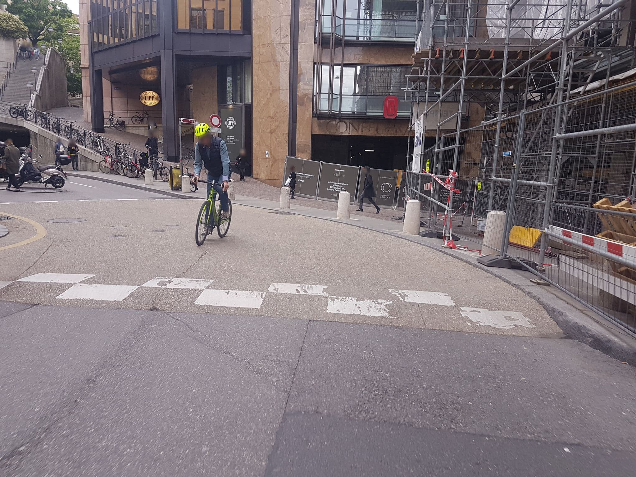 Street view near Fraser Suites, Geneva — © changchun1 (CC BY-SA · Mapillary)