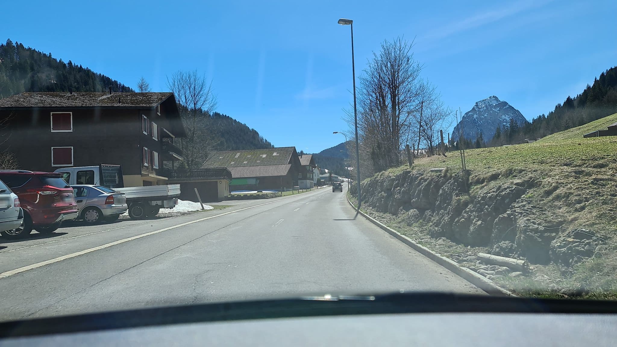 Street view near Alpschloss zum Pfauen, Rothenthurm — © alexanderar (CC BY-SA · Mapillary)