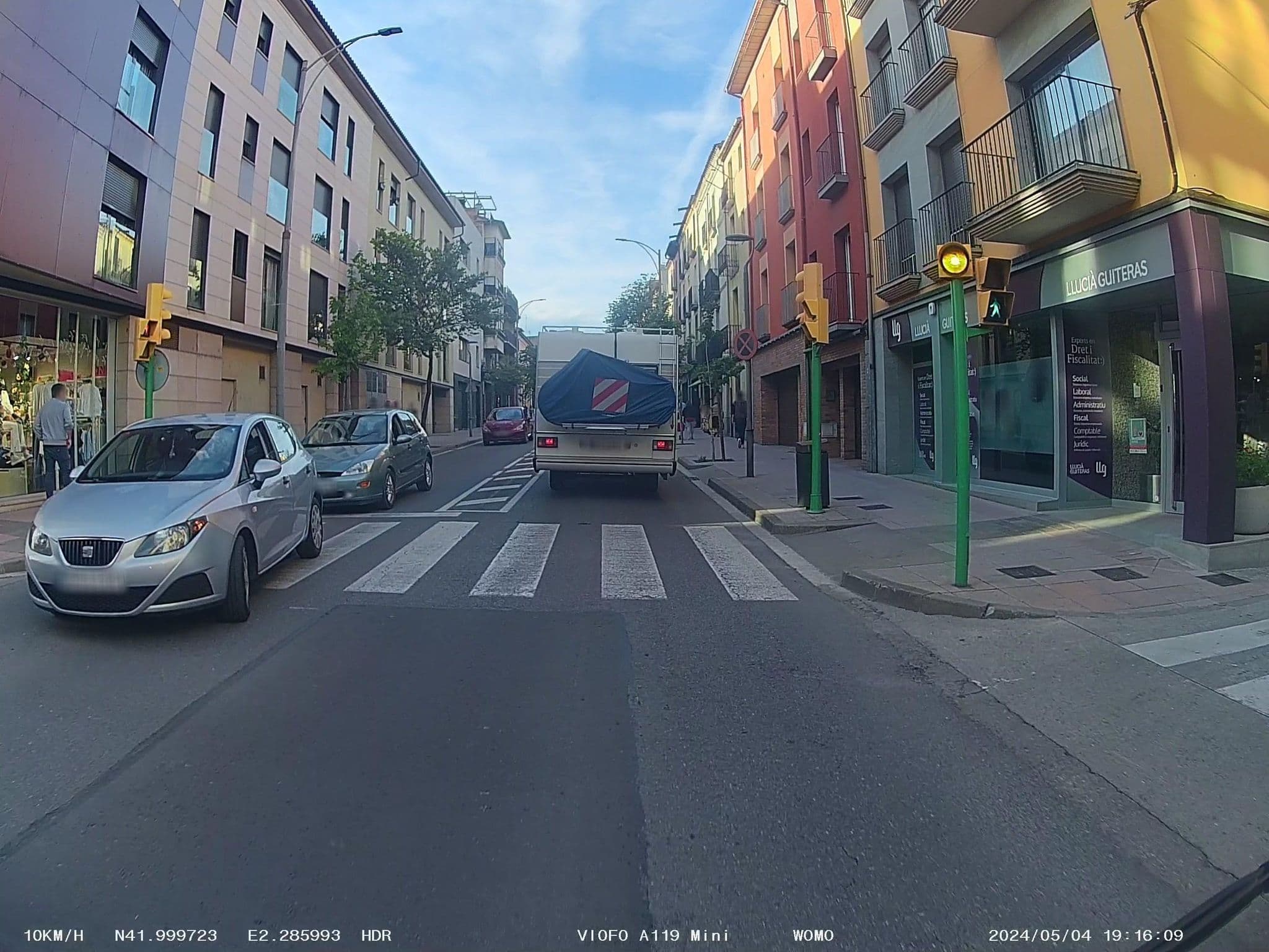 Street view near Hotel Torres Manlleu, Manlleu — © soulcover (CC BY-SA · Mapillary)