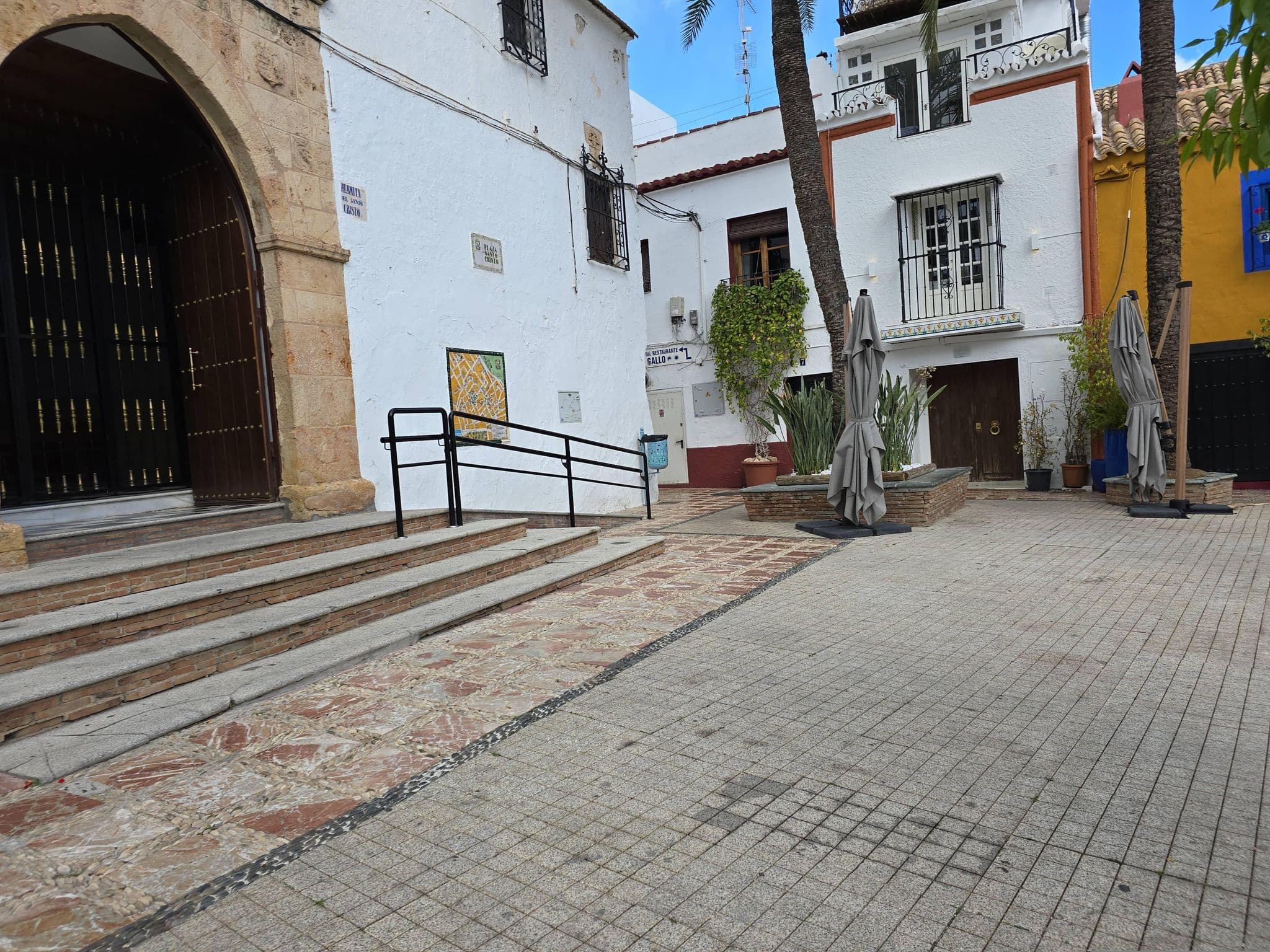 Street view near Hotel Claude, Marbella — © filipc (CC BY-SA · Mapillary)