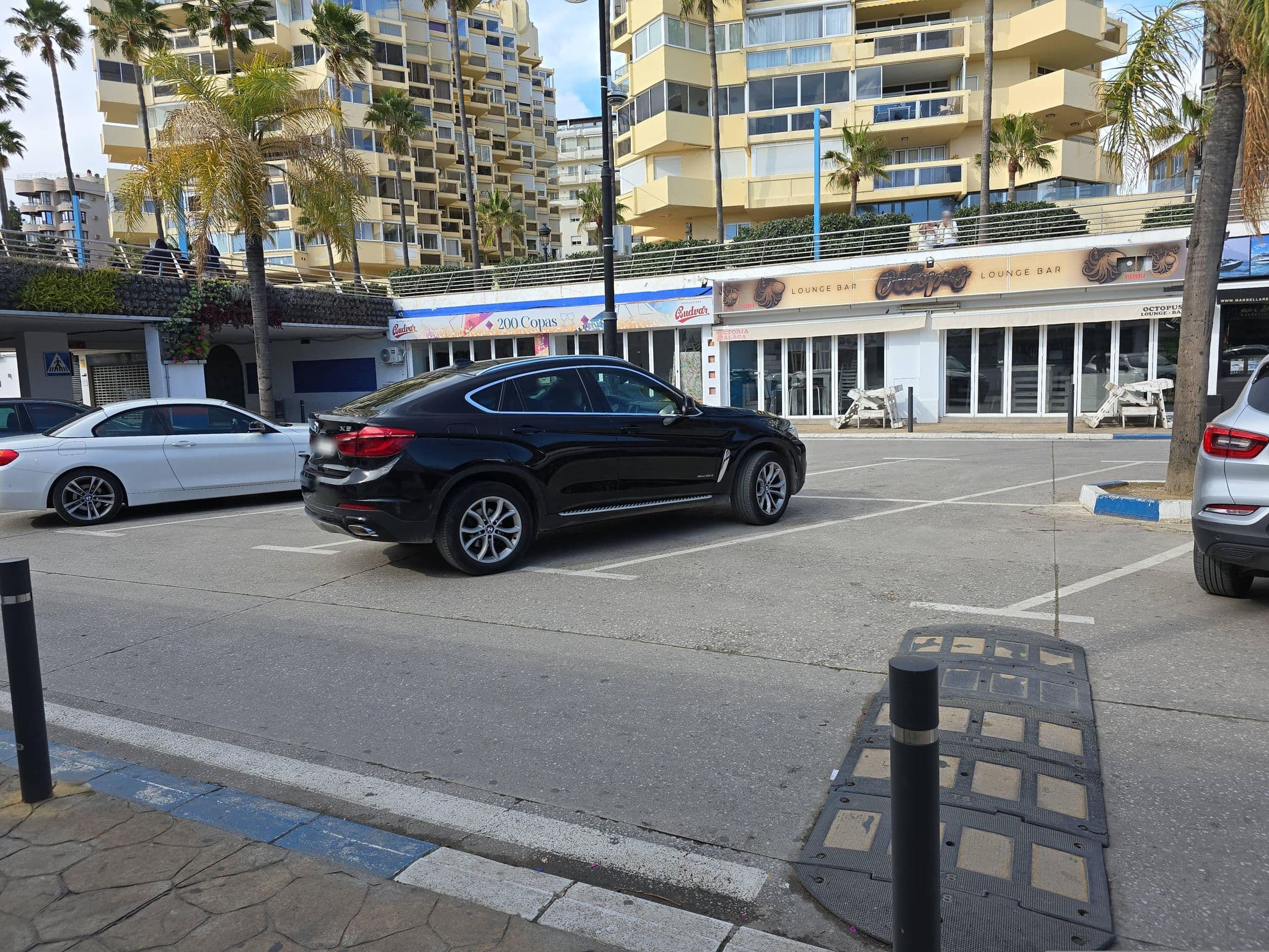 Street view near Abril Hotels, Marbella — © filipc (CC BY-SA · Mapillary)