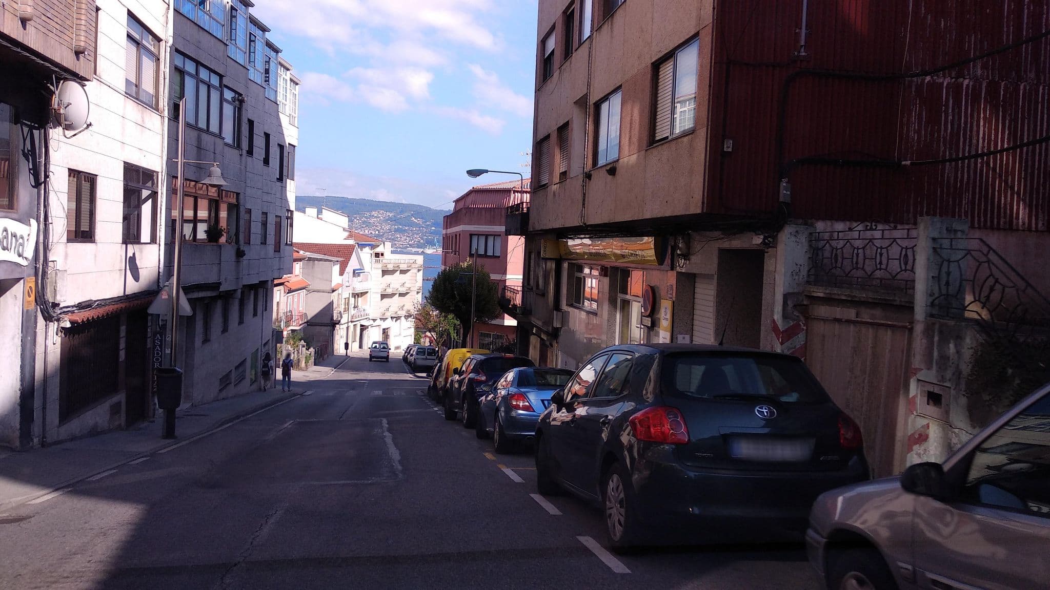 Street view near Hostal La Paz casa, Moaña — © deliodc (CC BY-SA · Mapillary)