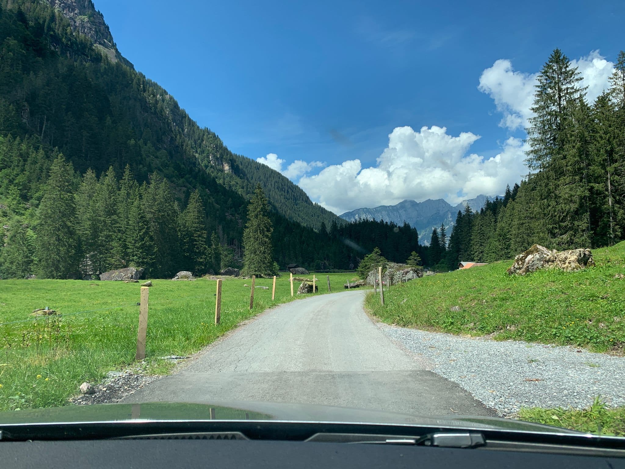 Street view near Bachlaui, Quarten — © canadarunner (CC BY-SA · Mapillary)