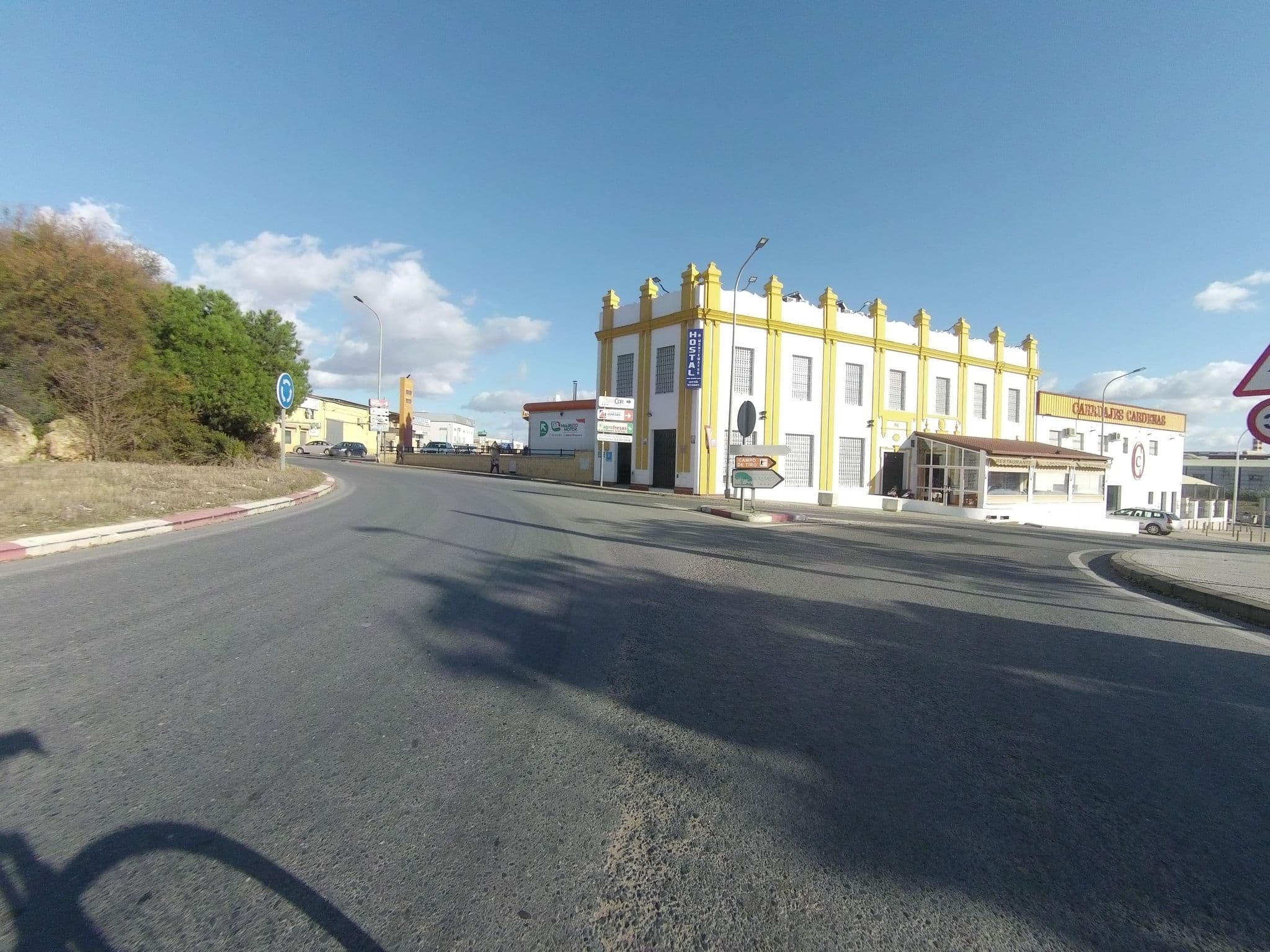 Street view near Hostal Montemayor, Moguer — © chiseyin (CC BY-SA · Mapillary)