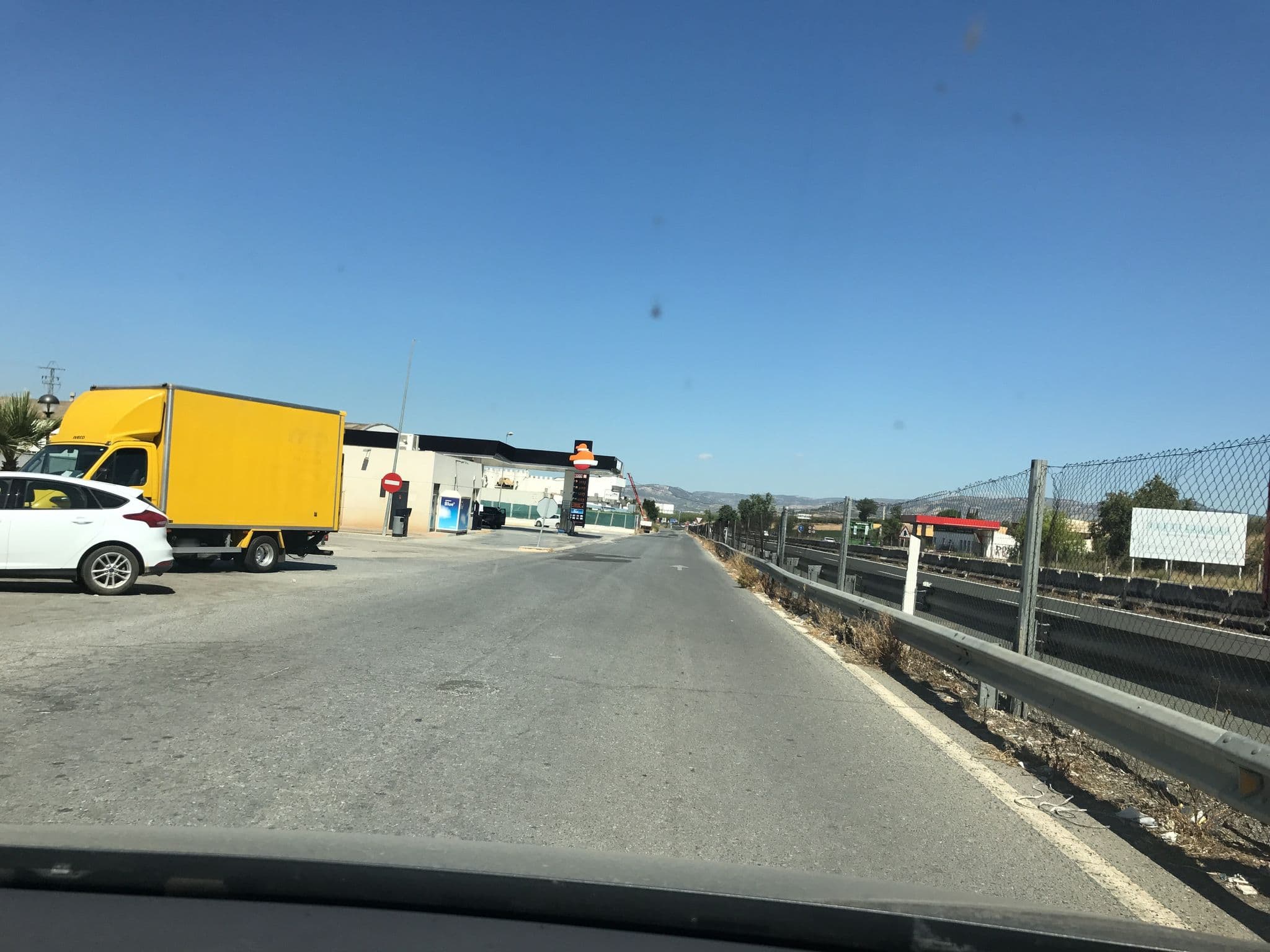 Street view near Hotel Restaurante El Cruce de Moraleda, Moraleda de Zafayona — © rainerup (CC BY-SA · Mapillary)
