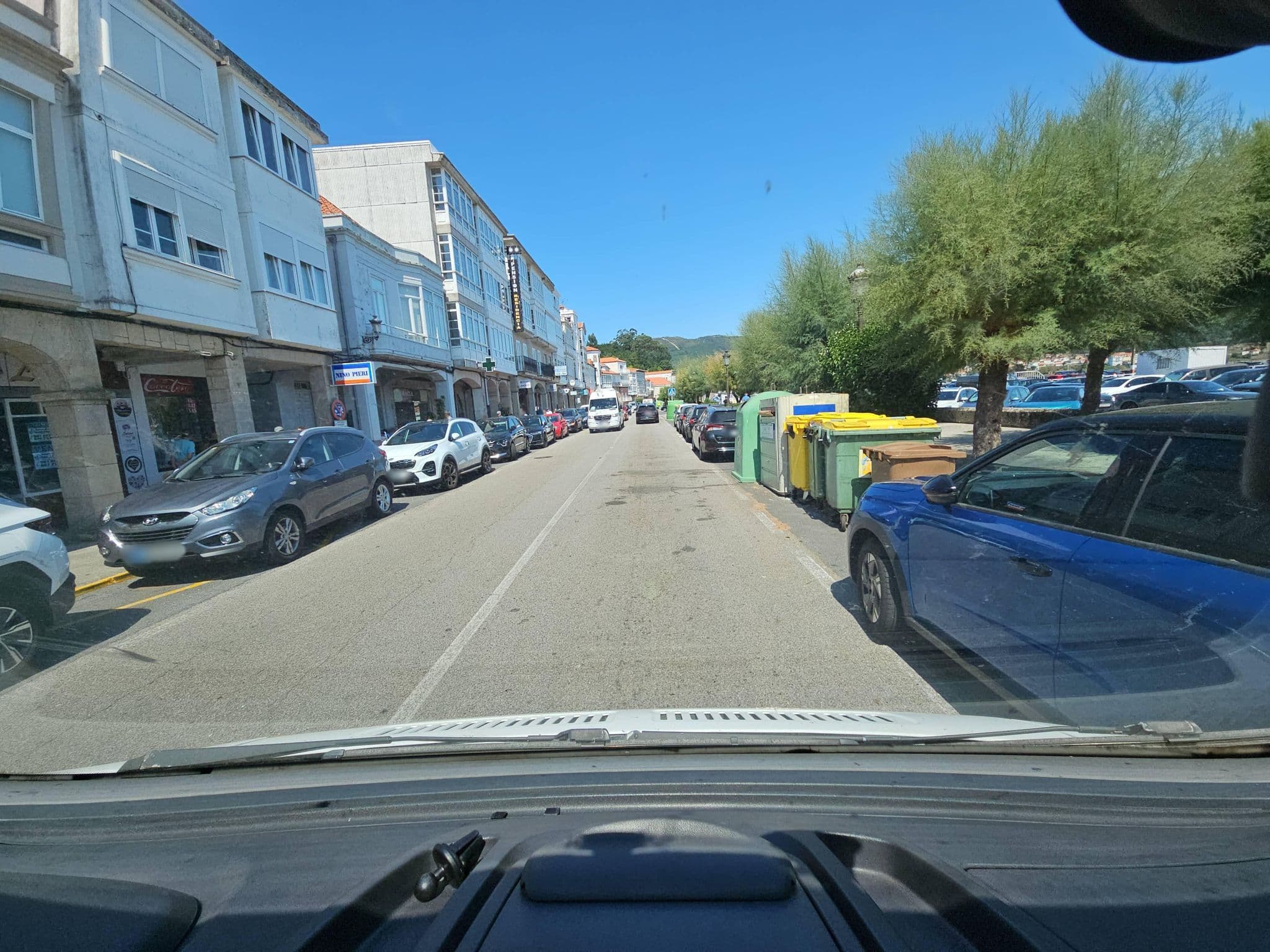 Street view near Pensión Residencia J. Lago, Muros — © Ralvar (CC BY-SA · Mapillary)