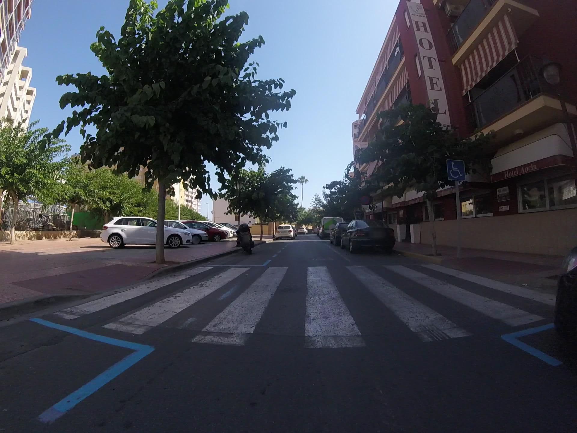 Street view near Hotel Ancla, Oropesa del Mar — © mikelo (CC BY-SA · Mapillary)