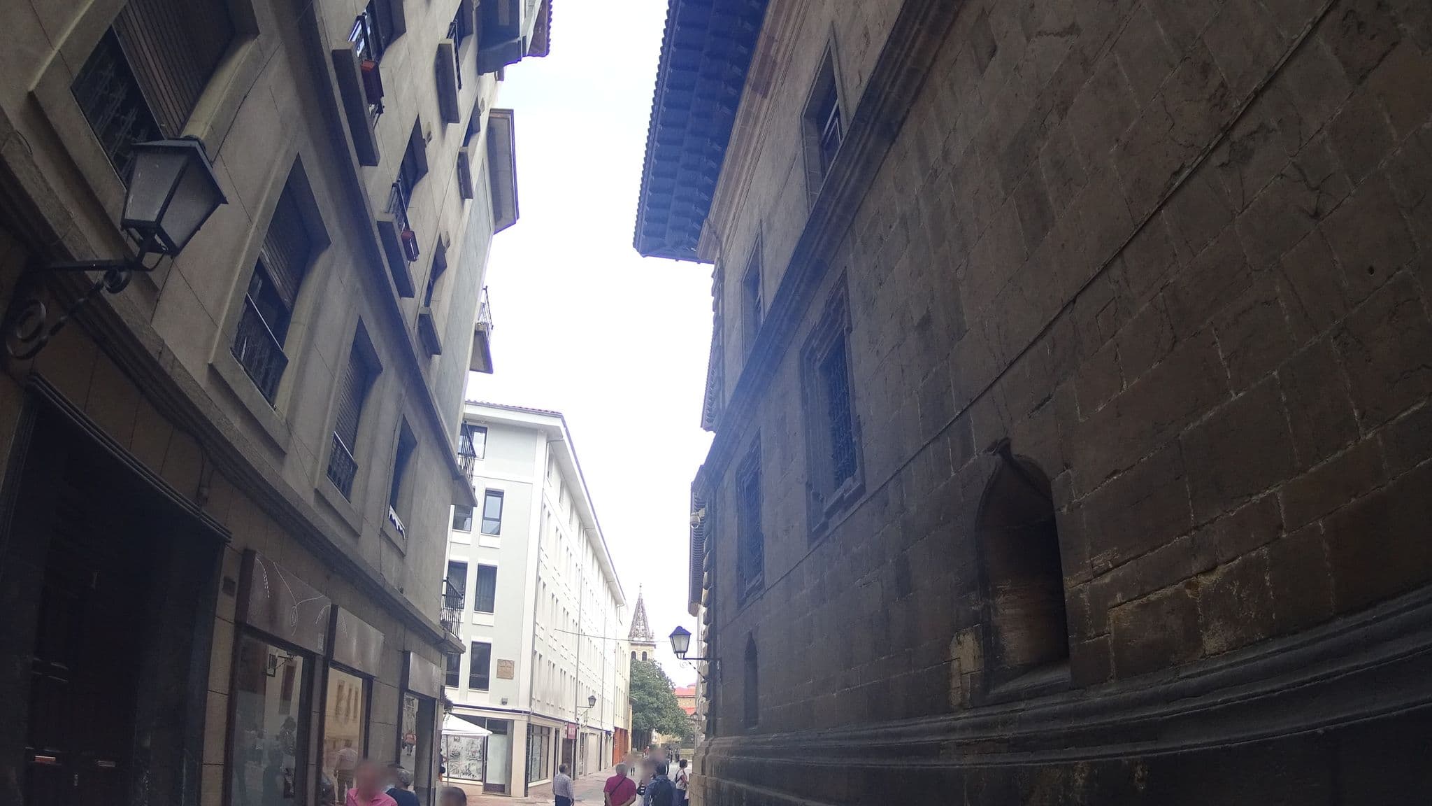 Street view near Hotel Ovetense - WEB OFICIAL®, Oviedo — © robertogeb (CC BY-SA · Mapillary)