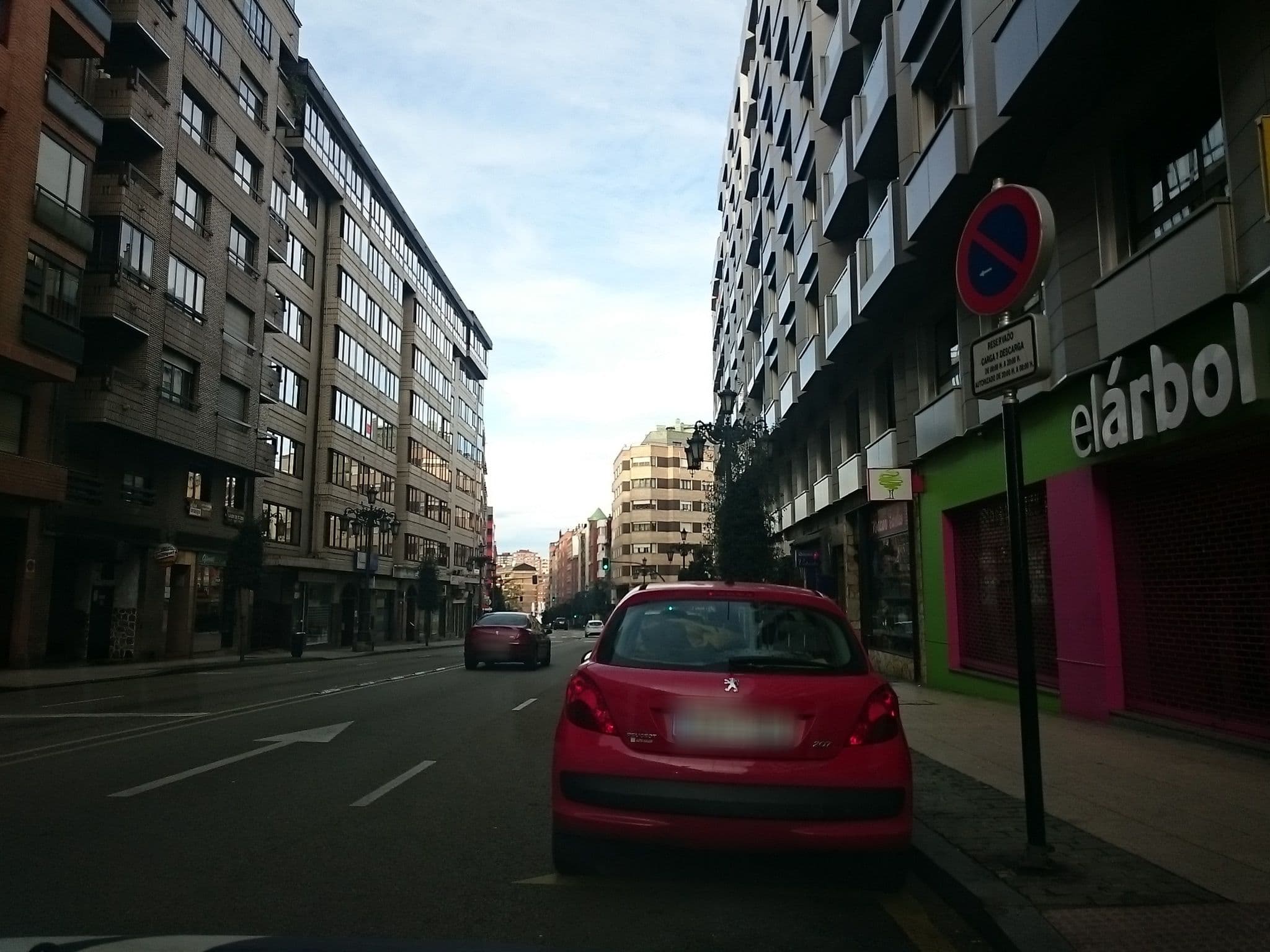 Street view near Hotel Zentral Ramiro I Oviedo, Oviedo — © yopaseopor (CC BY-SA · Mapillary)