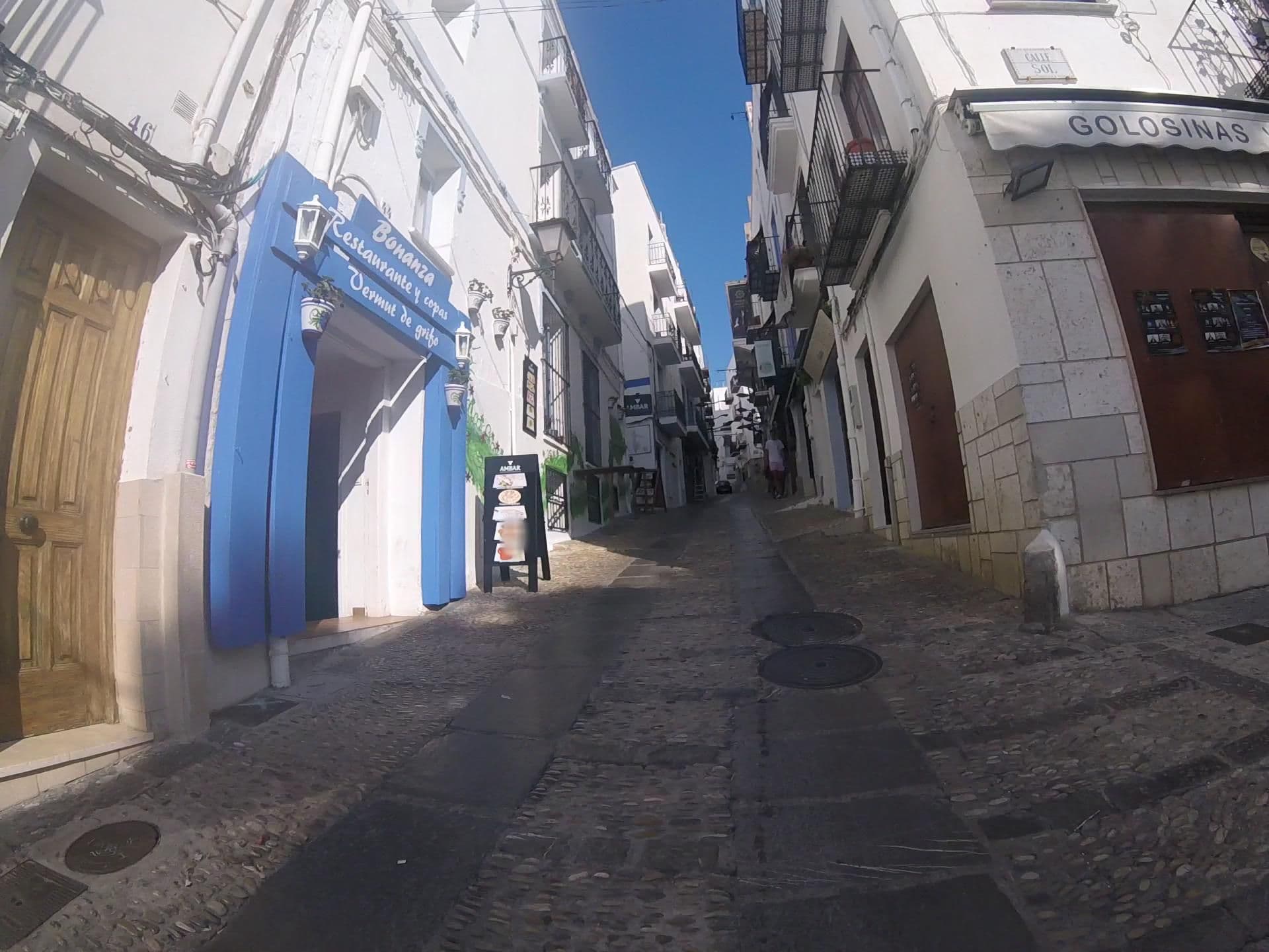 Street view near Hotel Blancos Rooms, Peníscola — © mikelo (CC BY-SA · Mapillary)