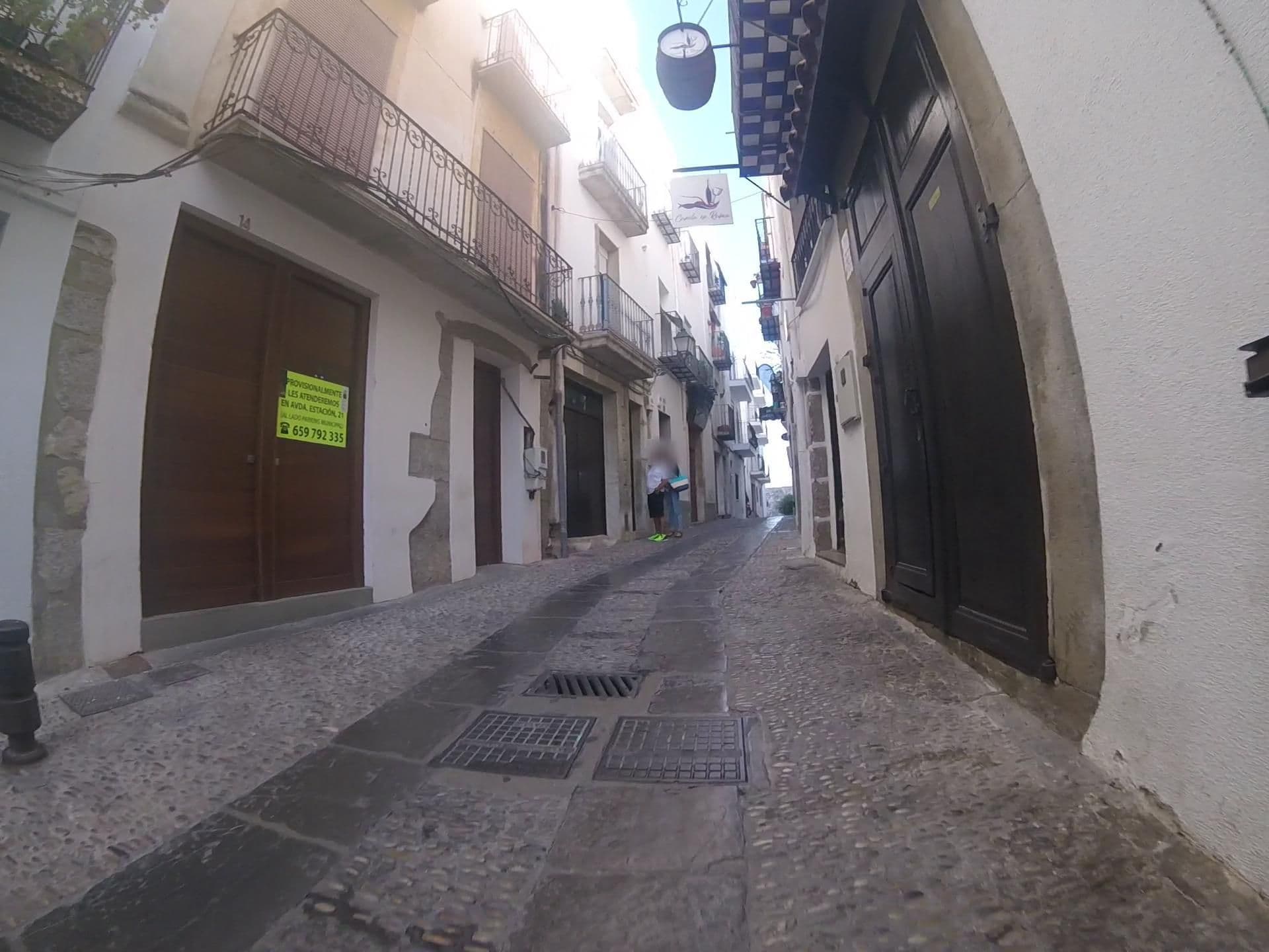 Street view near Ananda Beach Rooms - Castillo Peñiscola, Peníscola — © mikelo (CC BY-SA · Mapillary)