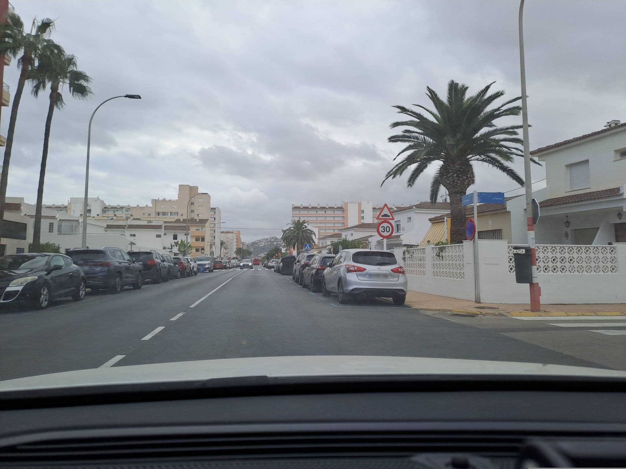 Street view near Aparthotel Acualandia, Peníscola — © normanm (CC BY-SA · Mapillary)