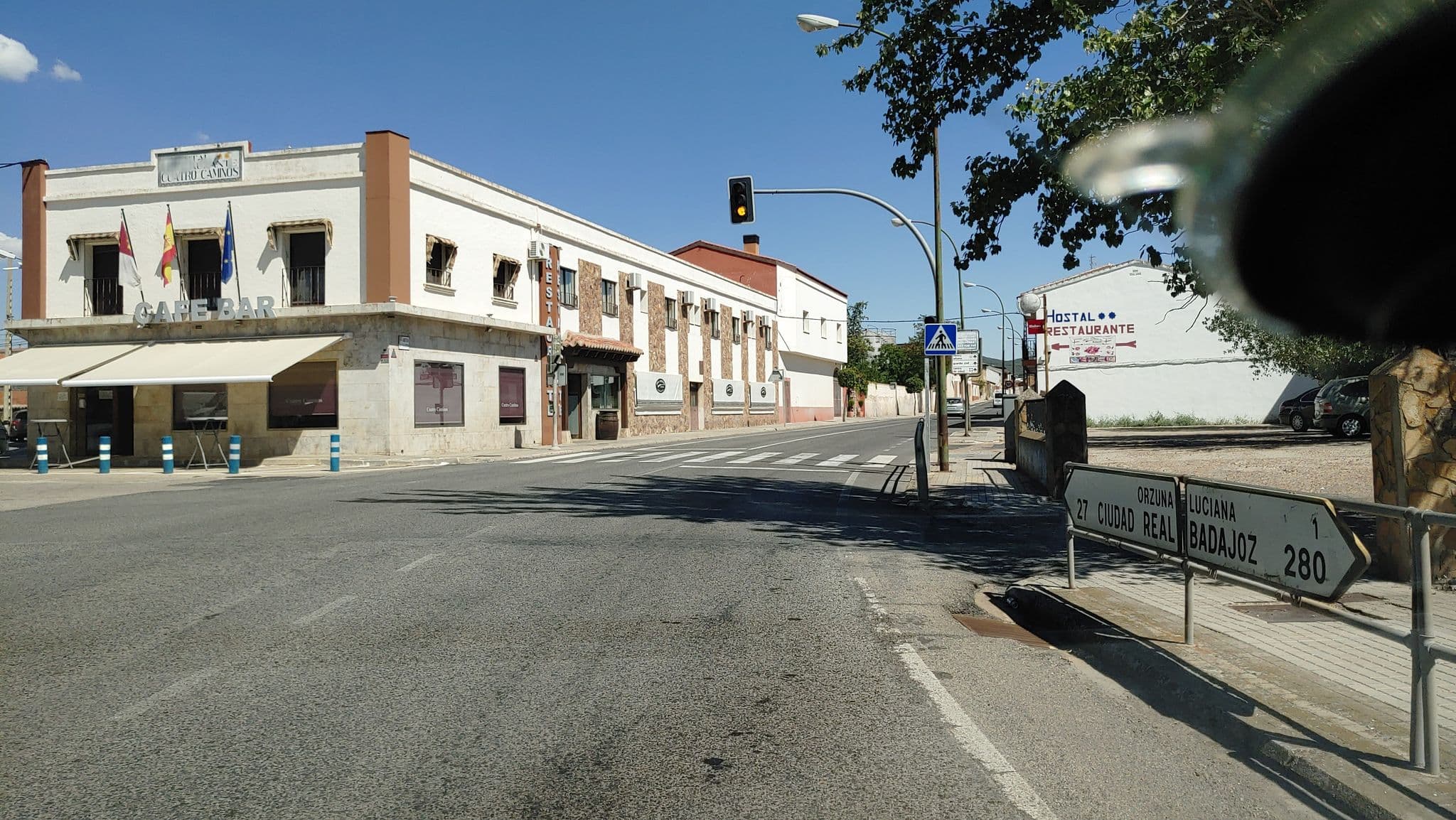 Street view near Hotel Restaurante Cuatro Caminos, Piedrabuena — © rainerup (CC BY-SA · Mapillary)