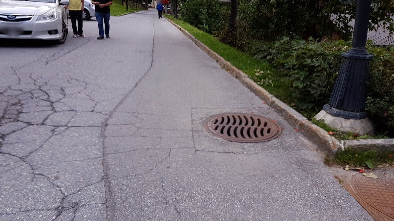 Street view near Waldhaus Grichting, Leukerbad — © trac71 (CC BY-SA · Mapillary)