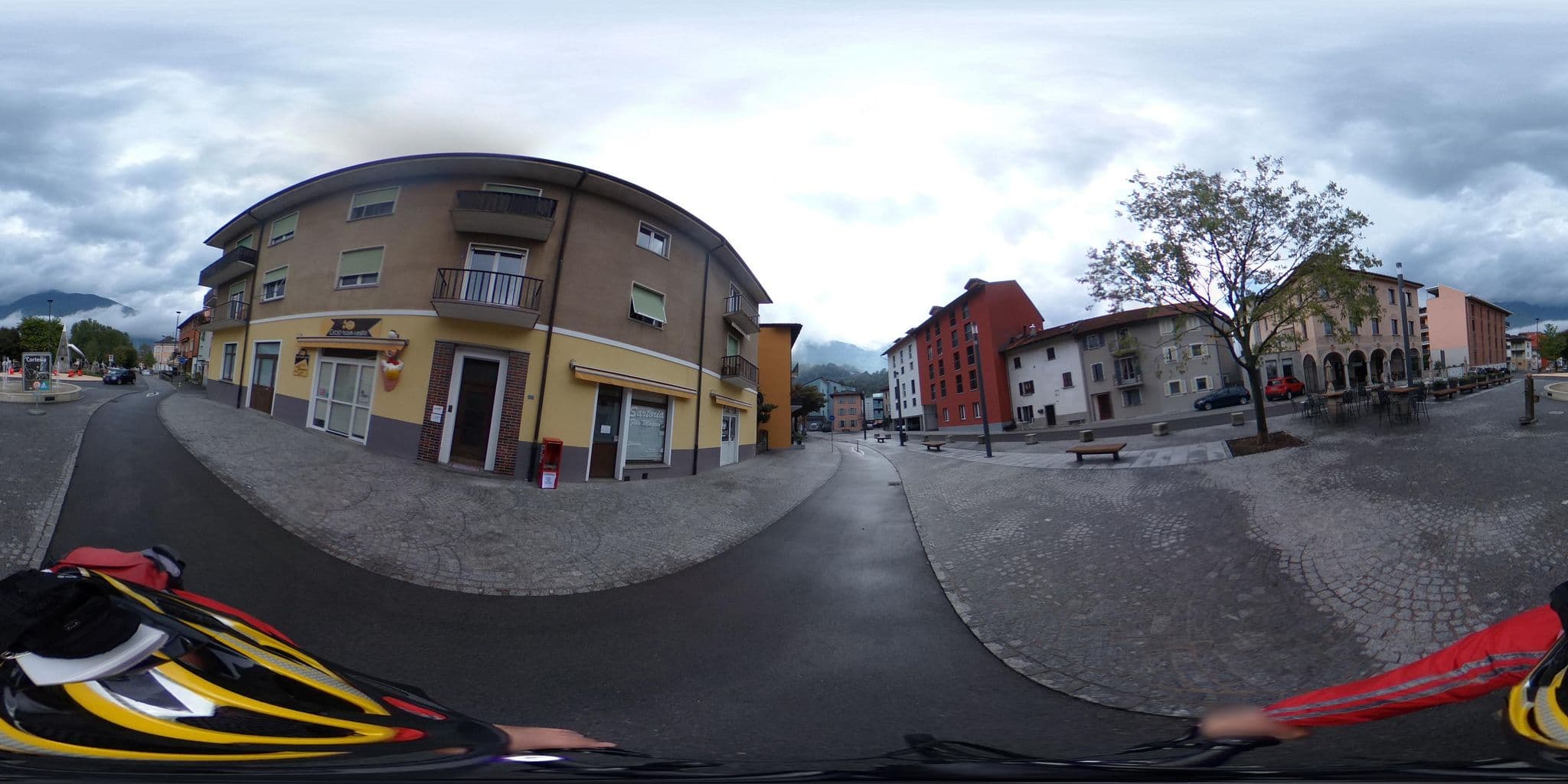 Street view near Hotel La Tureta, Giubiasco — © kaitu (CC BY-SA · Mapillary)