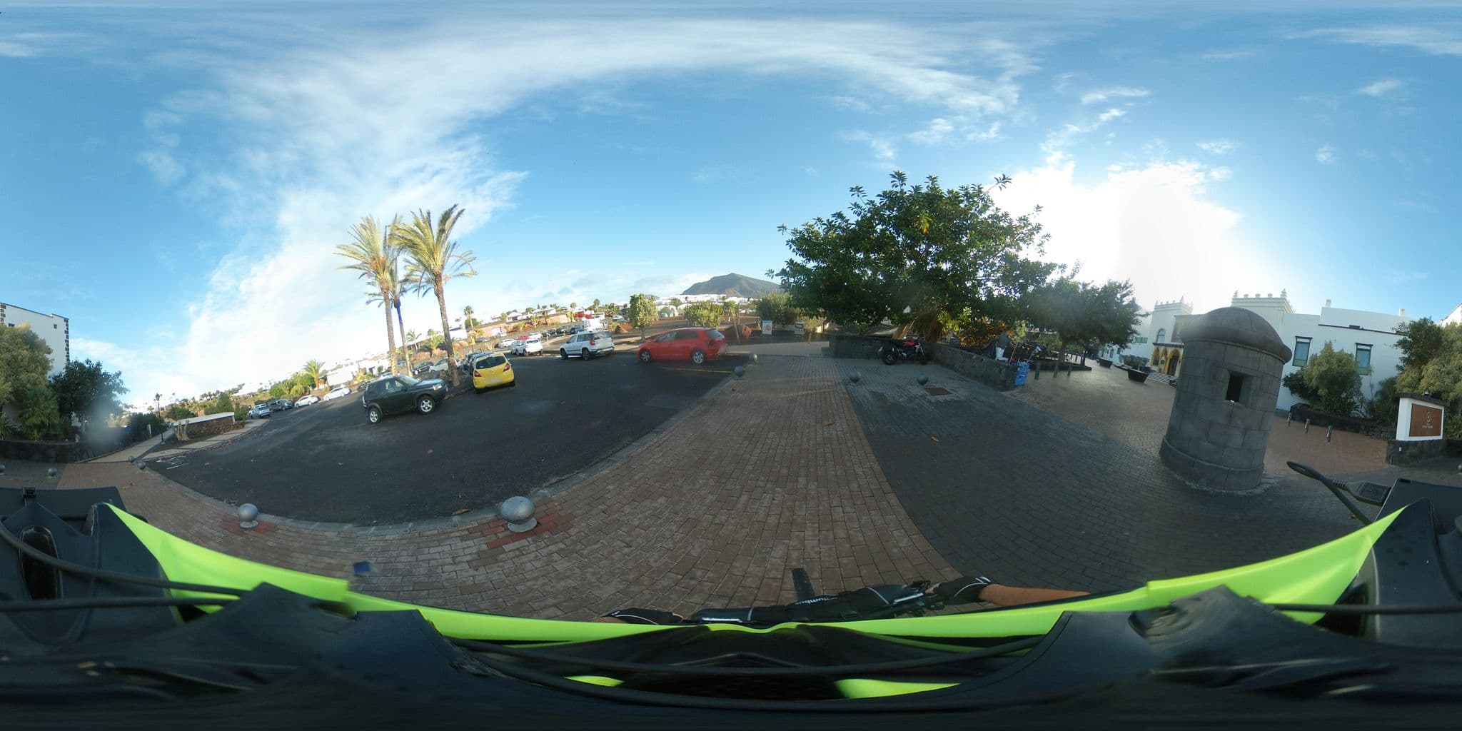 Street view near Gran Tagoro Family & Fun, Playa Blanca, Playa Blanca — © javiersanp (CC BY-SA · Mapillary)
