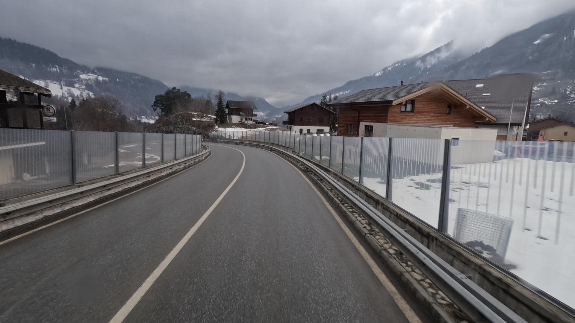 Street view near Derby, Fiesch — © bct (CC BY-SA · Mapillary)