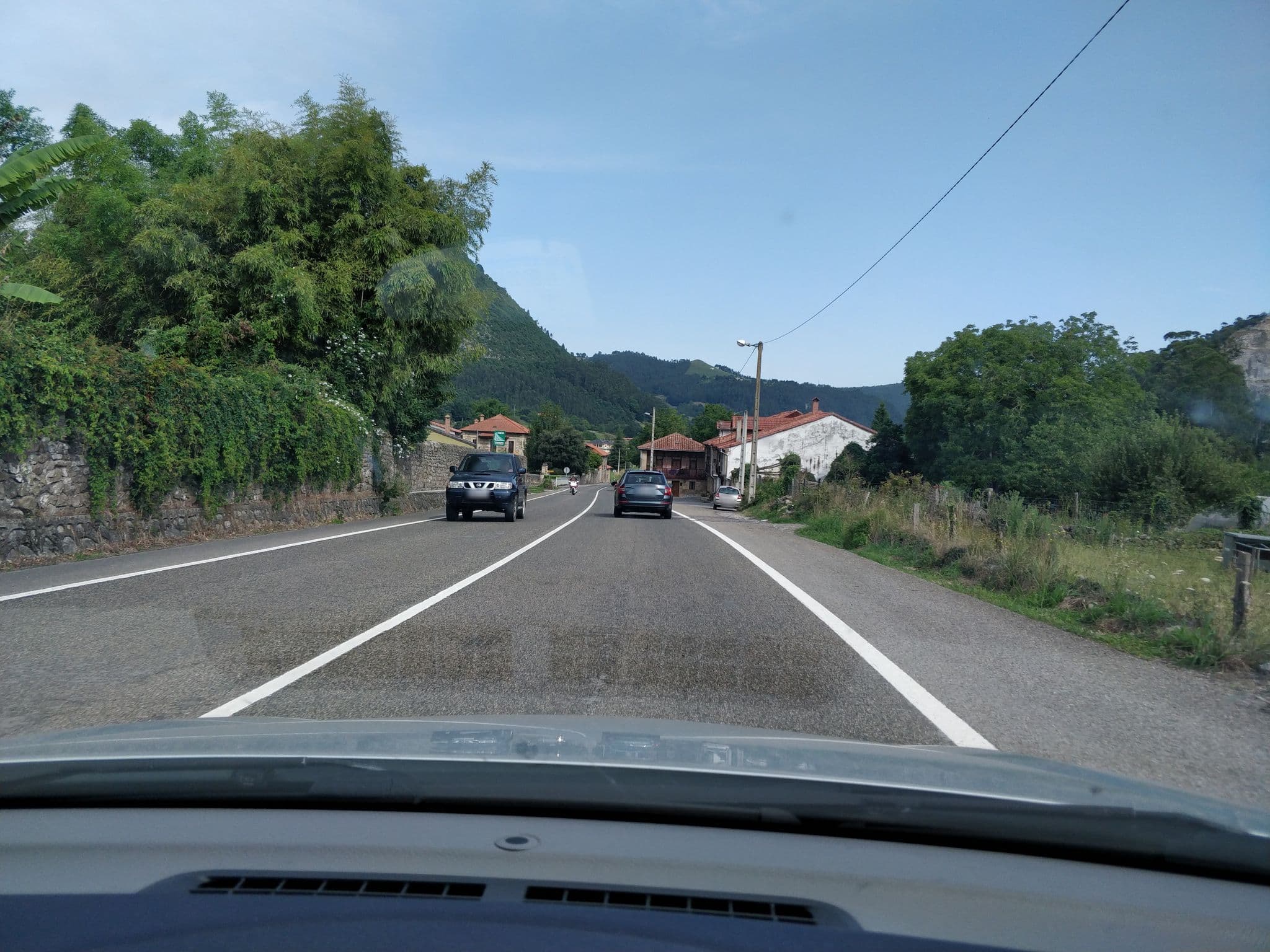 Street view near B&B El Jardín De Aes, Puente Viesgo — © cronoser (CC BY-SA · Mapillary)