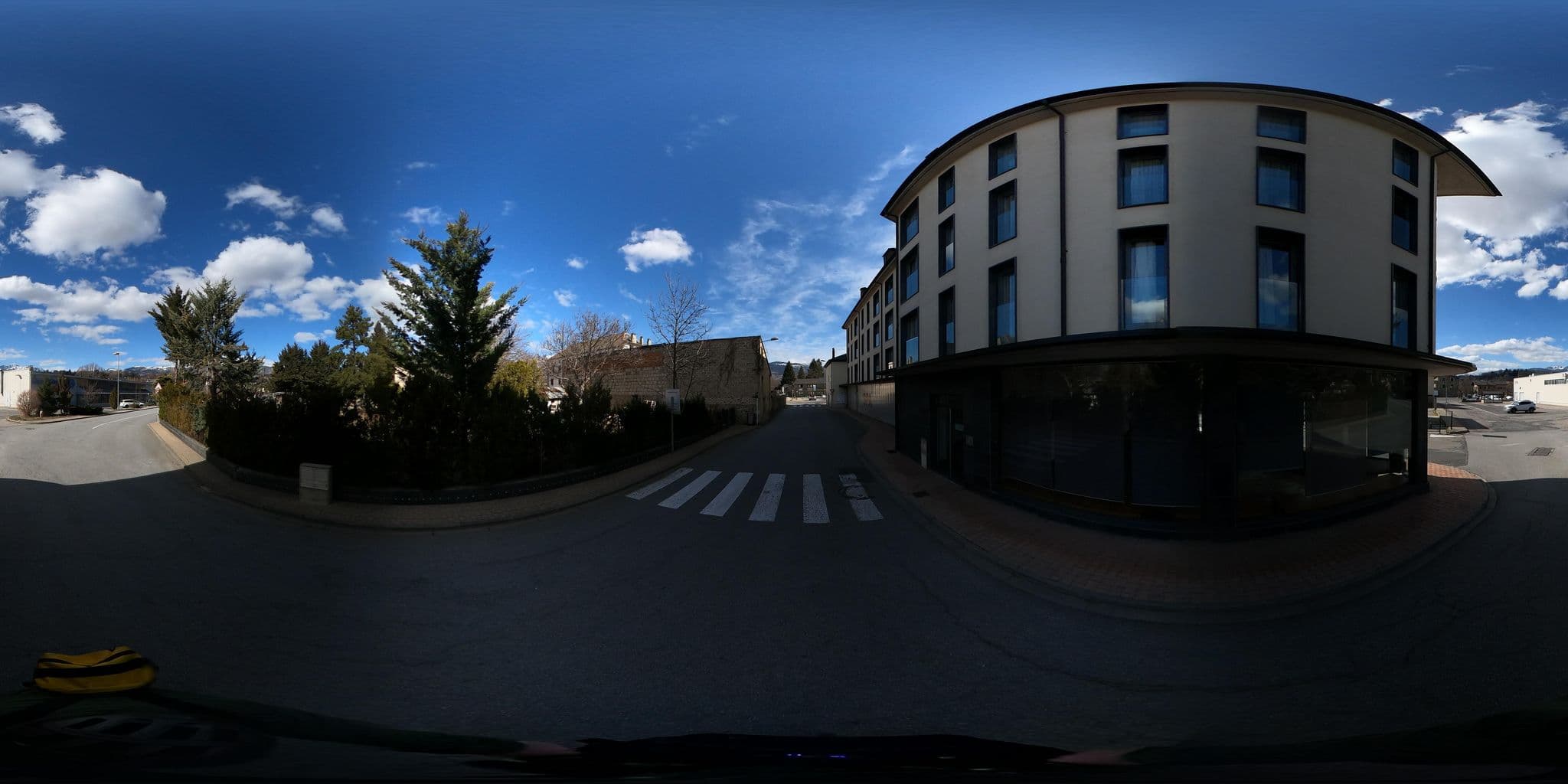 Street view near Aparthotel & Spa Cerdanya, Puigcerdà — © geovelo (CC BY-SA · Mapillary)